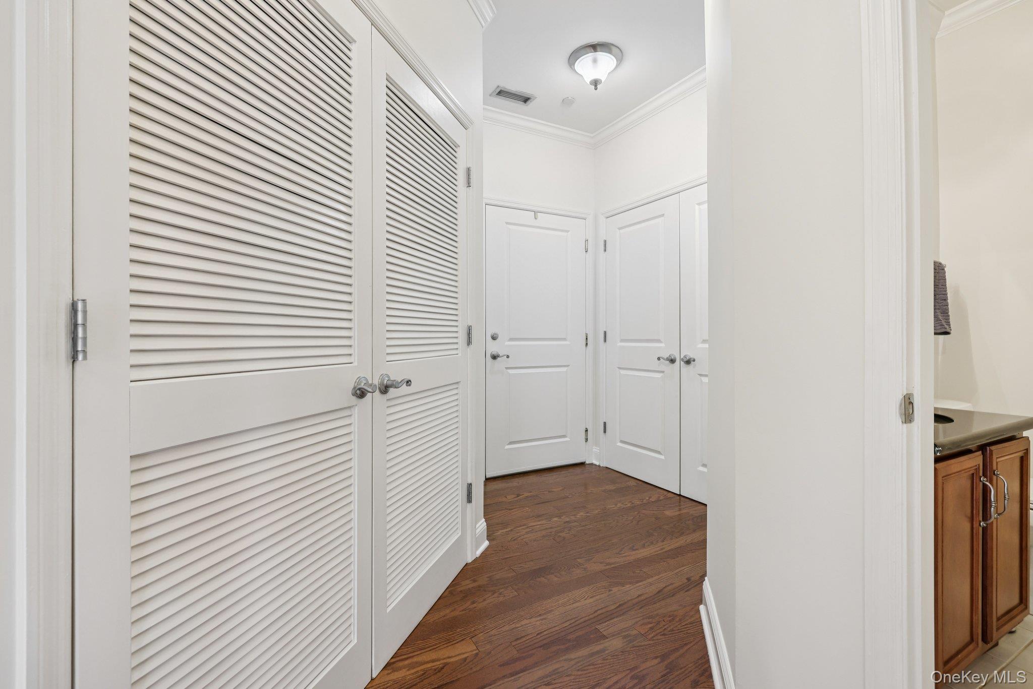 410 Westchester Avenue Unit: 202