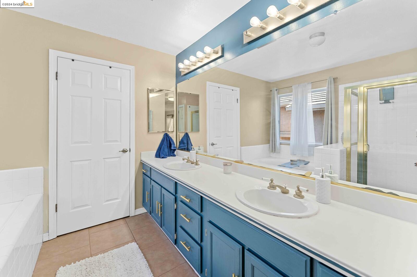 2113 Mark Twain Dr