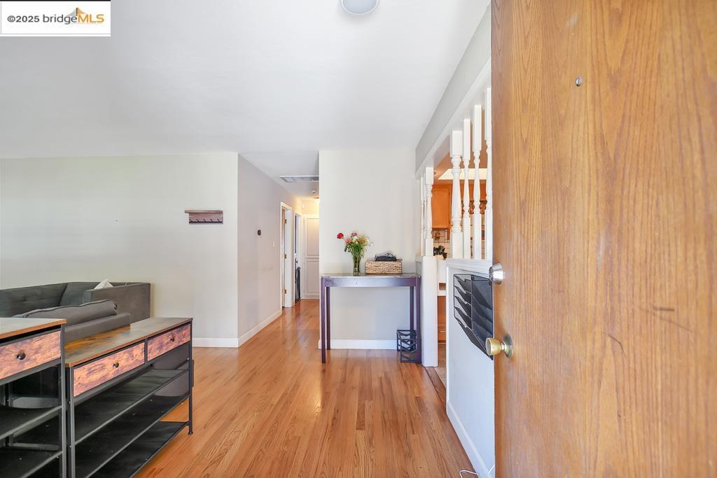 114 W 8Th St