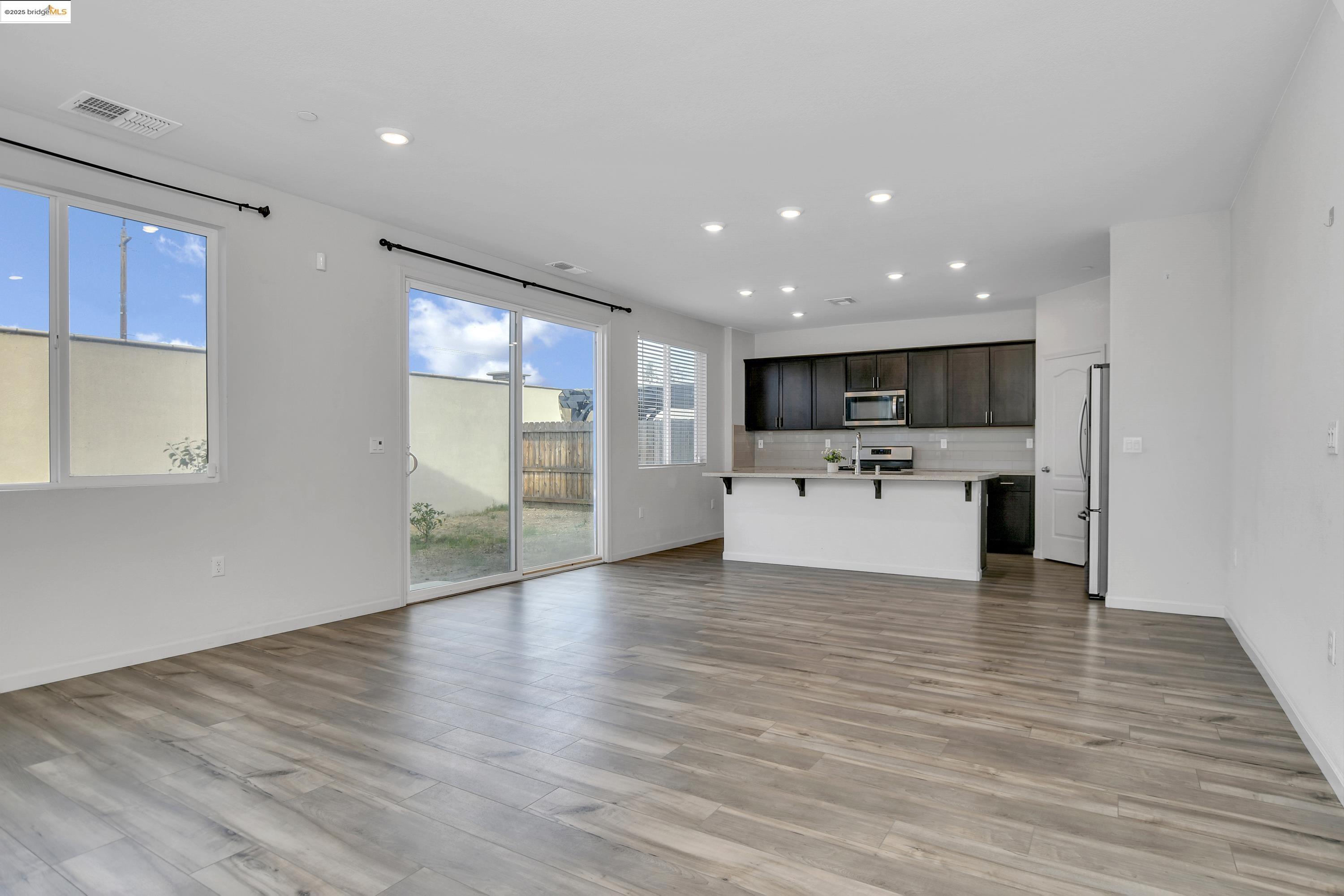 876 Diamante Way