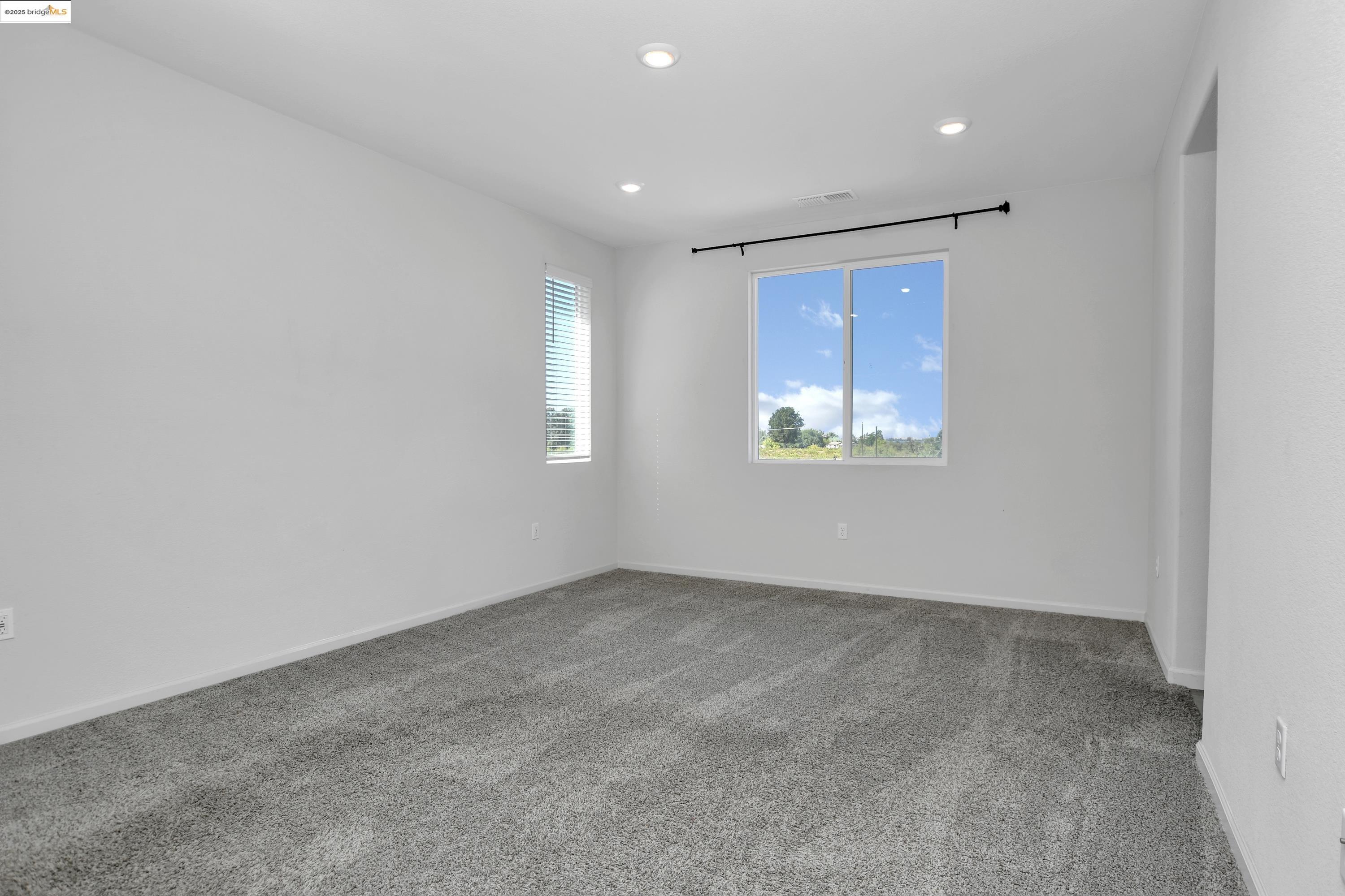 876 Diamante Way
