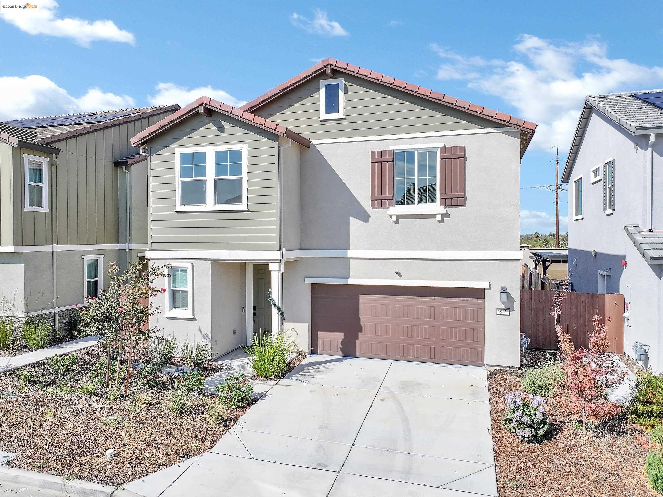 876 Diamante Way
