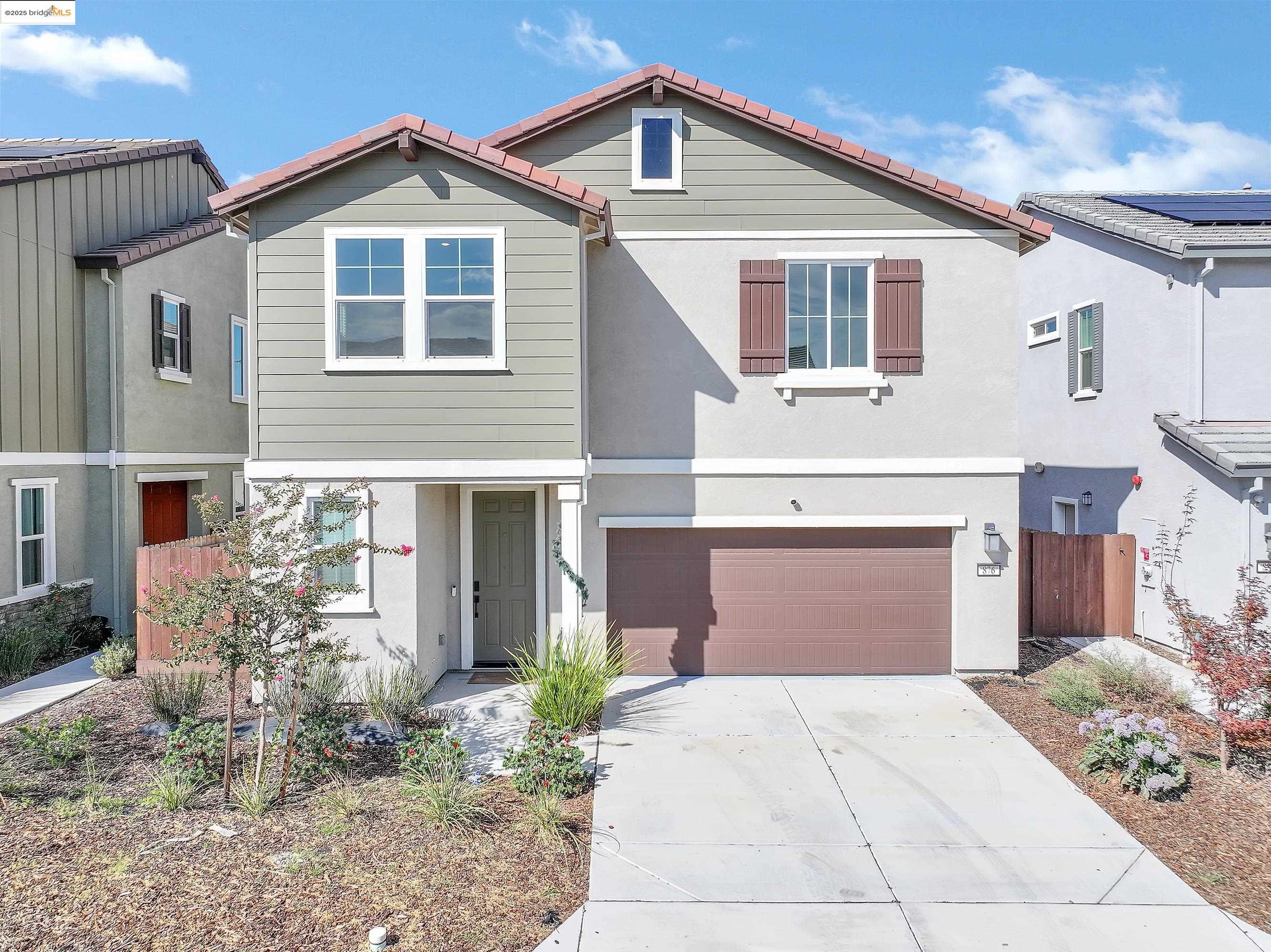 876 Diamante Way