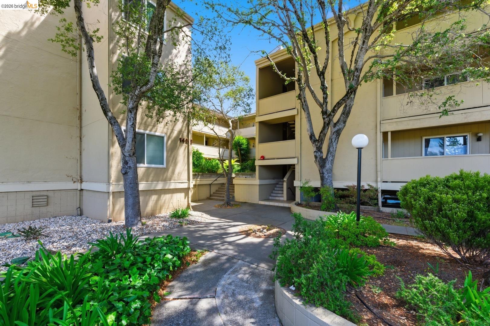 1453 Neotomas AVE APT 104
