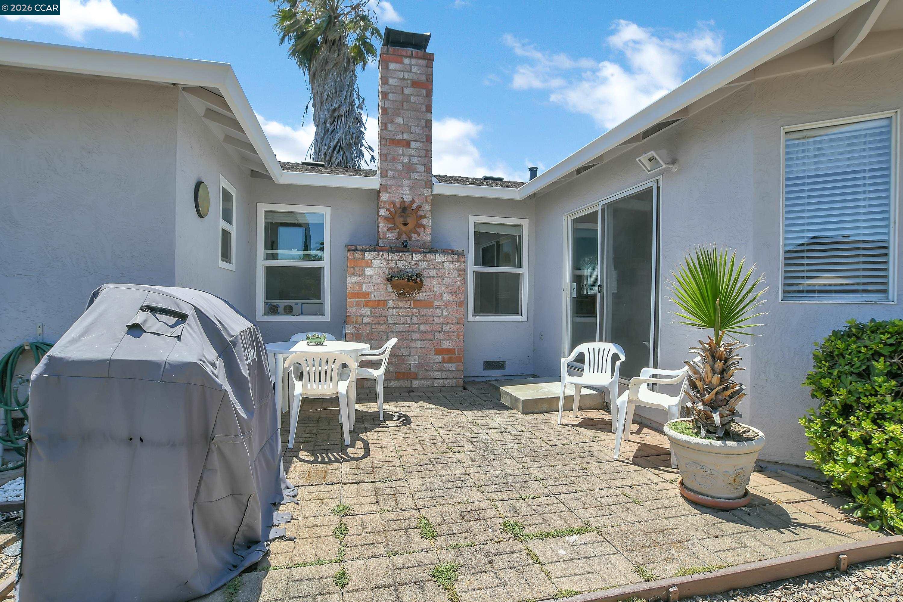 2123 Carquinez Pl