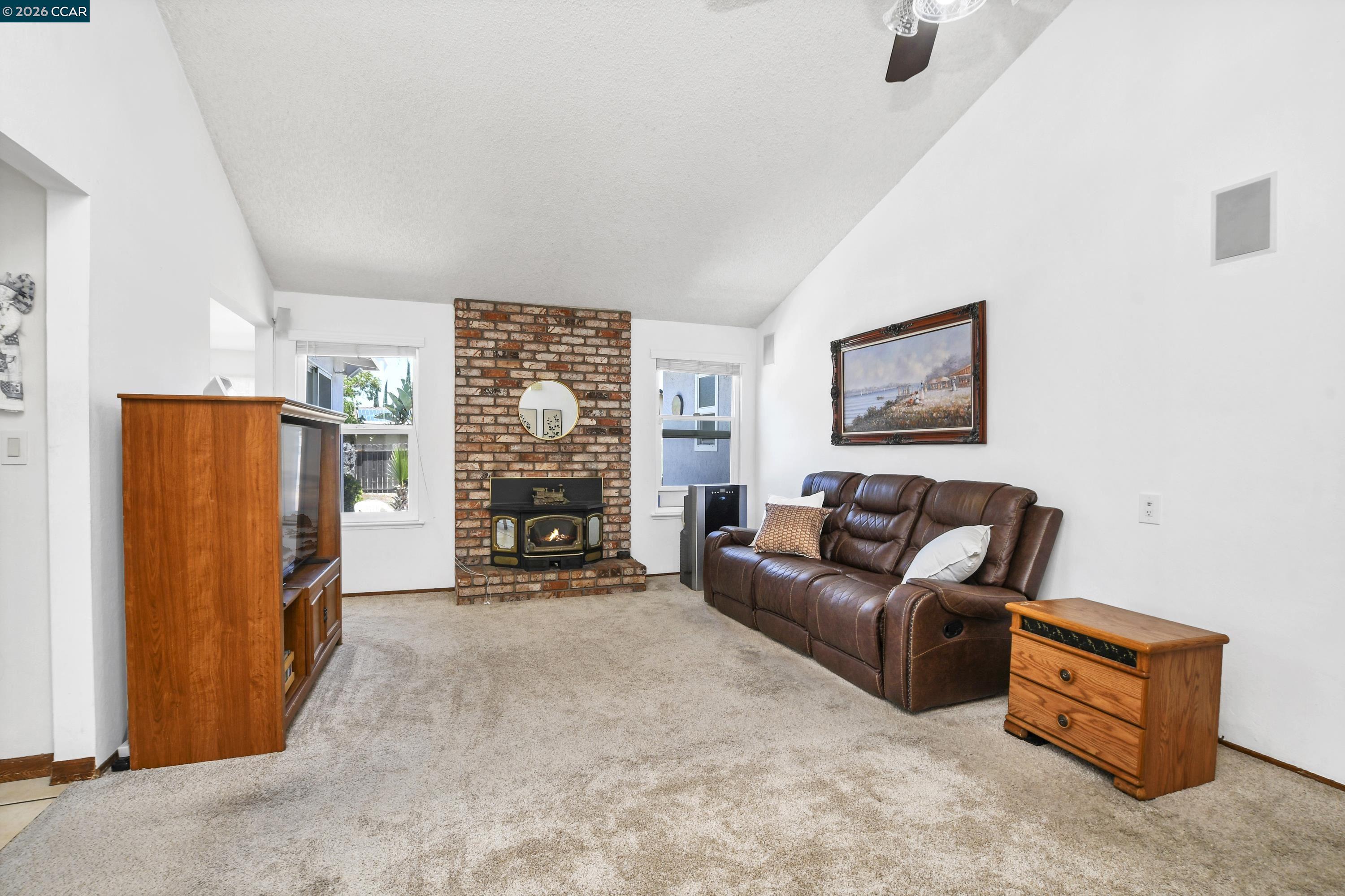 2123 Carquinez Pl