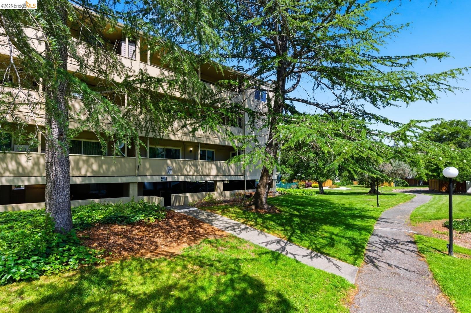 1453 Neotomas AVE APT 104