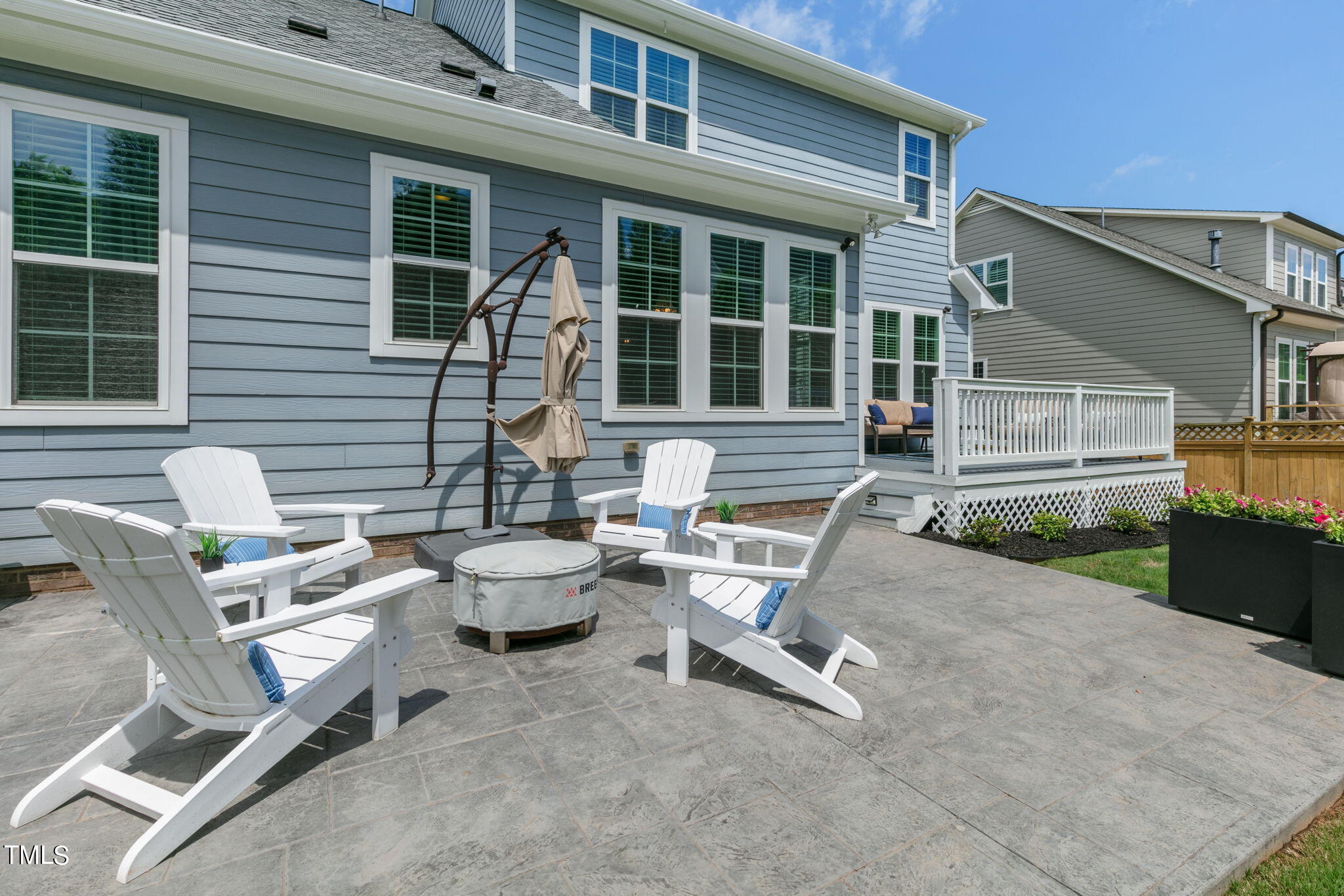 824 Rambling Oaks Lane
