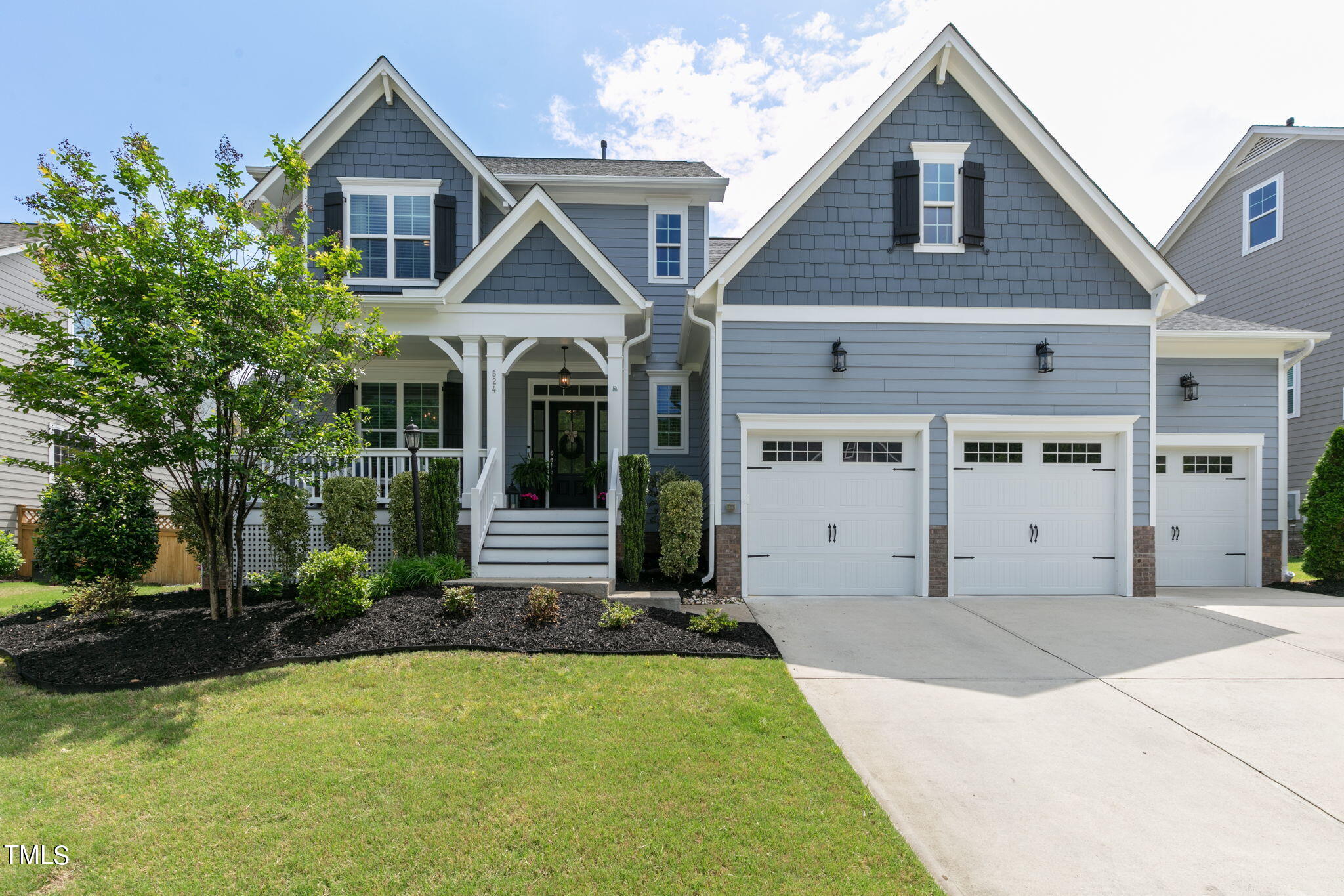 824 Rambling Oaks Lane