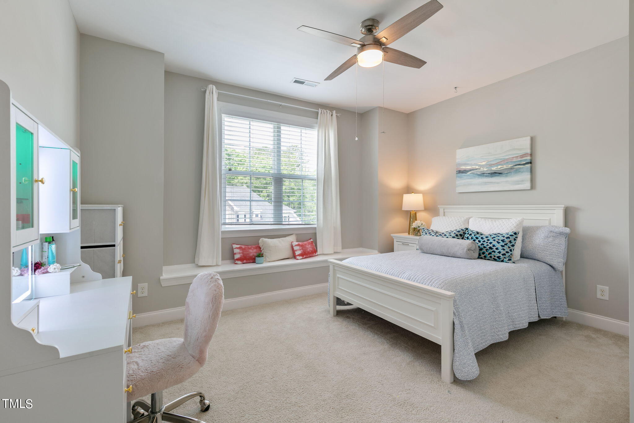 824 Rambling Oaks Lane