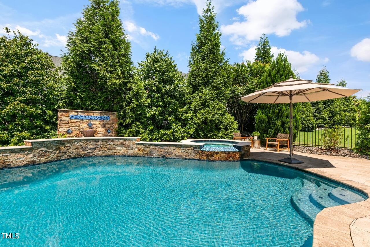 313 Quaker Meadows Court
