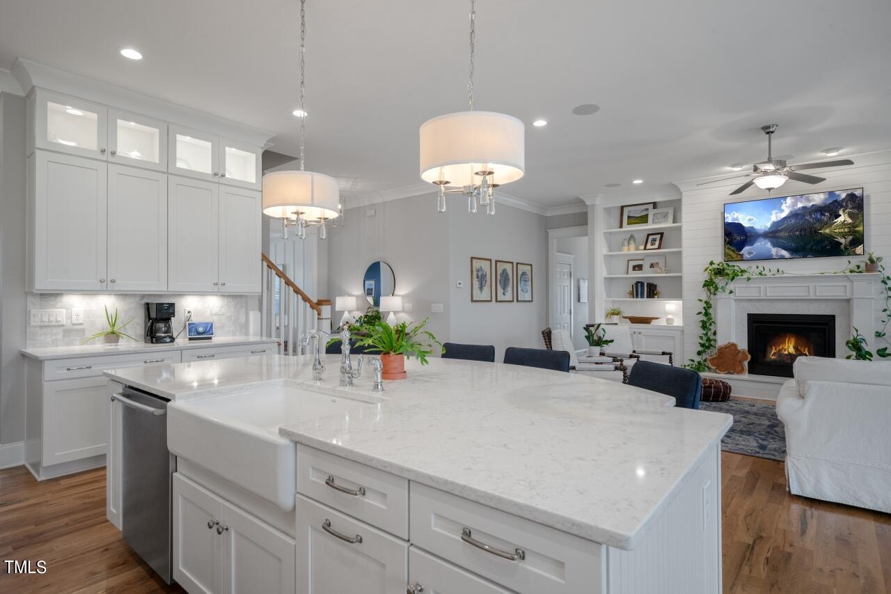 101 Splendid Oak Court