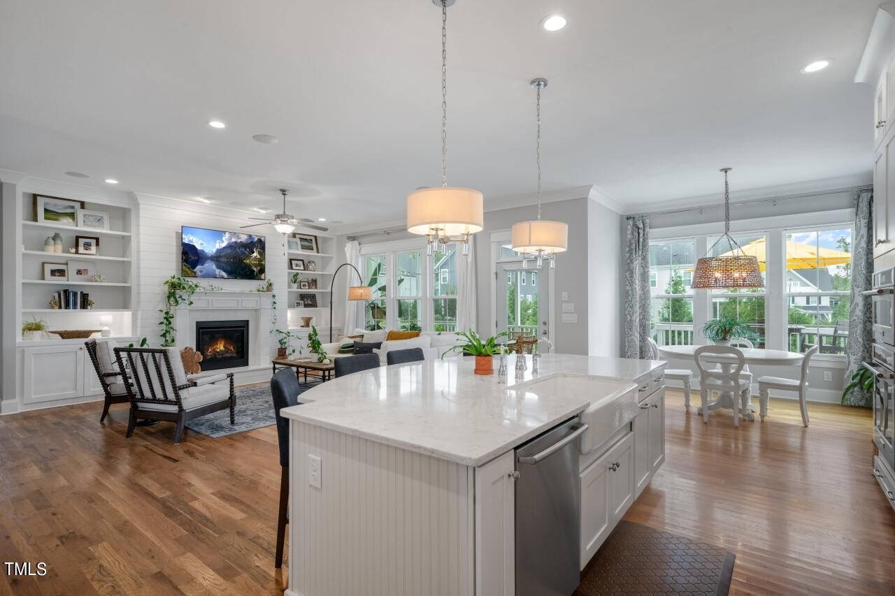 101 Splendid Oak Court