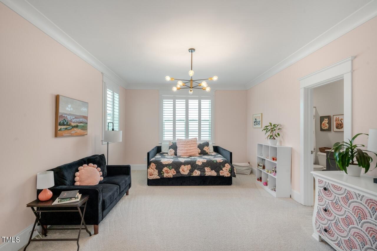 101 Splendid Oak Court