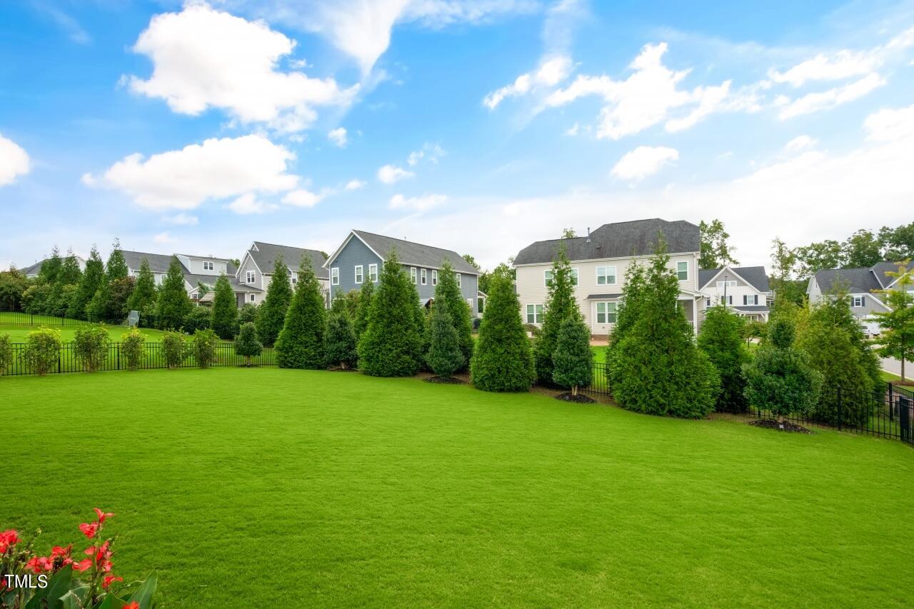 101 Splendid Oak Court