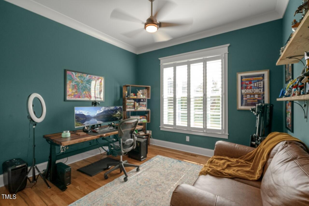 101 Splendid Oak Court