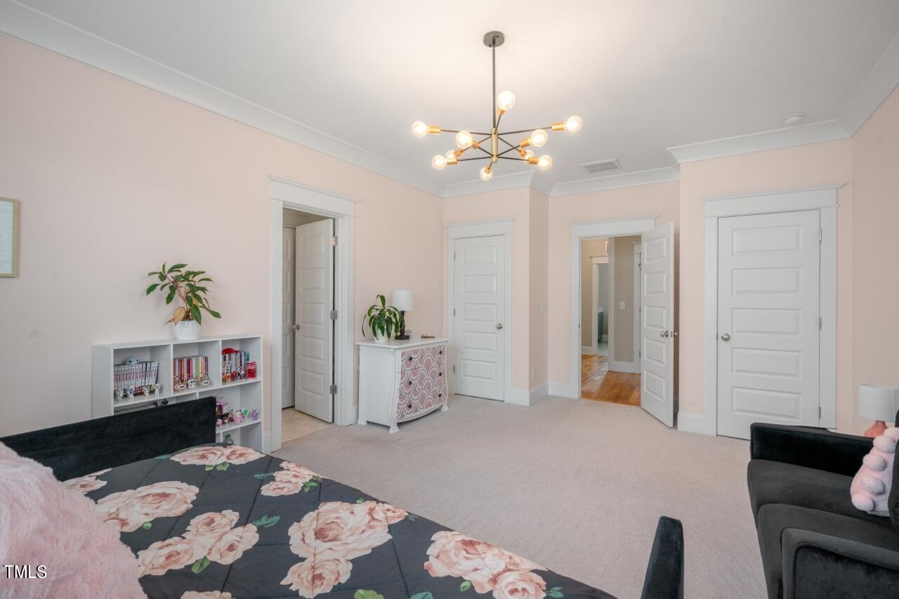 101 Splendid Oak Court