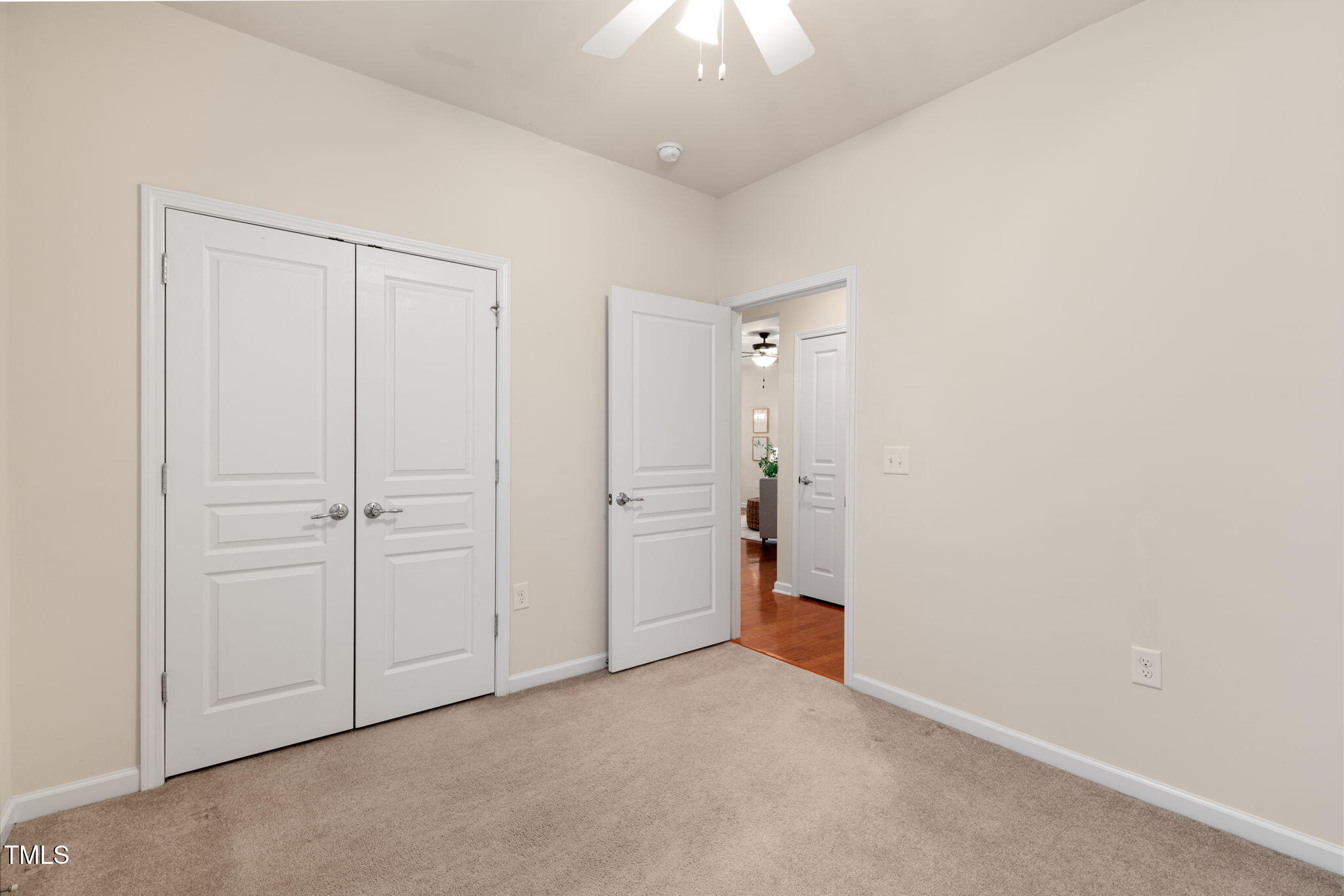 569 Tomkins Loop