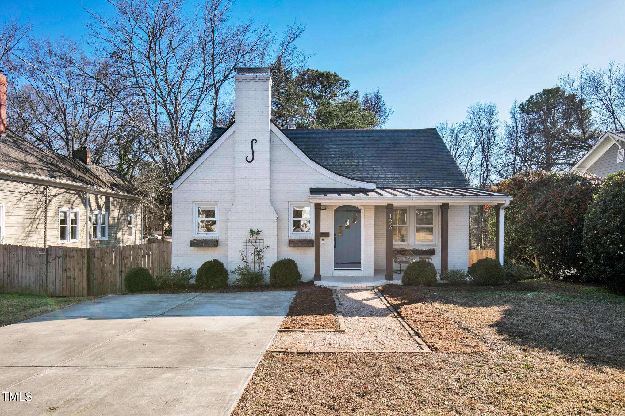 103 W Delafield Avenue