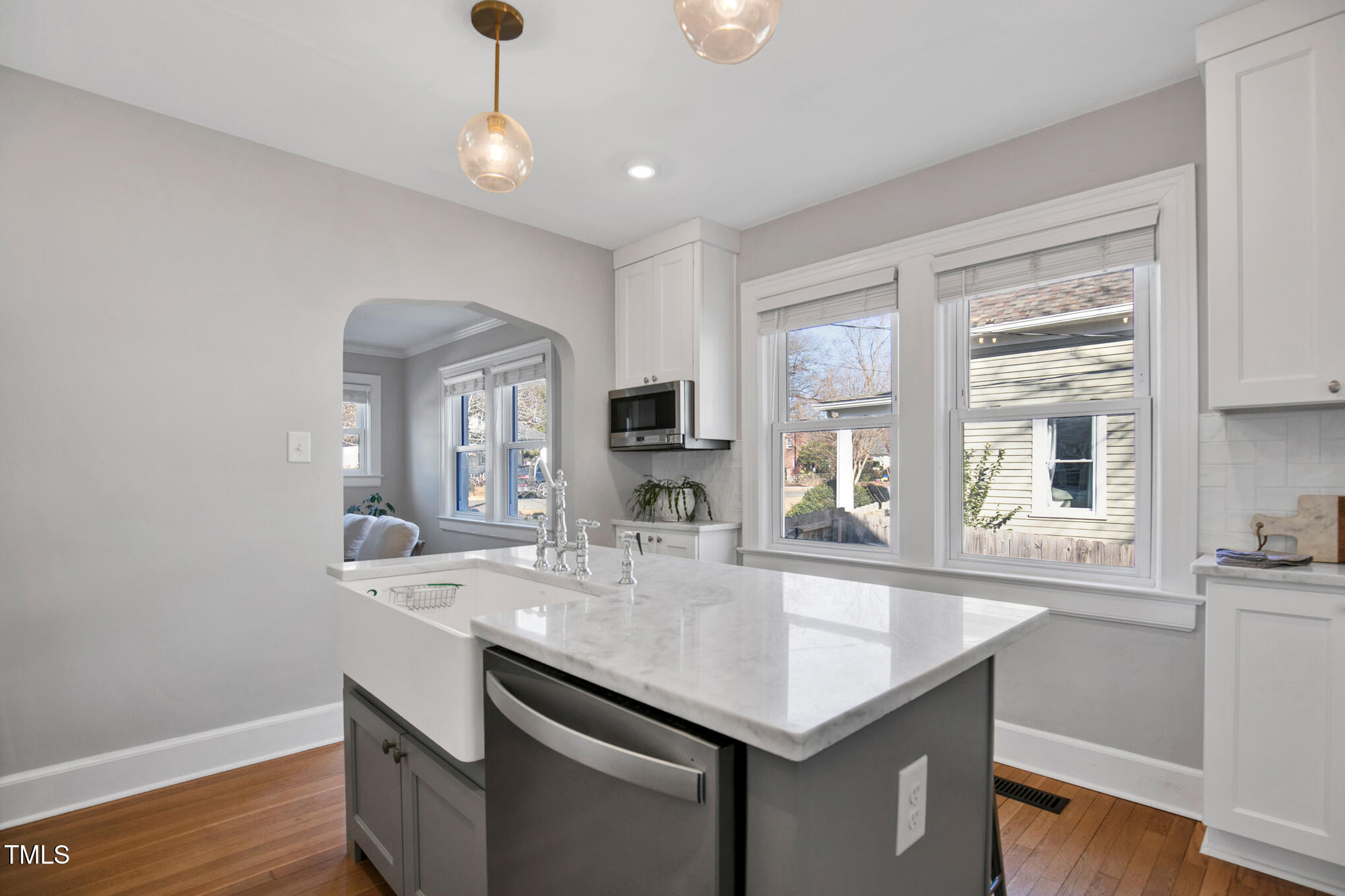 103 W Delafield Avenue