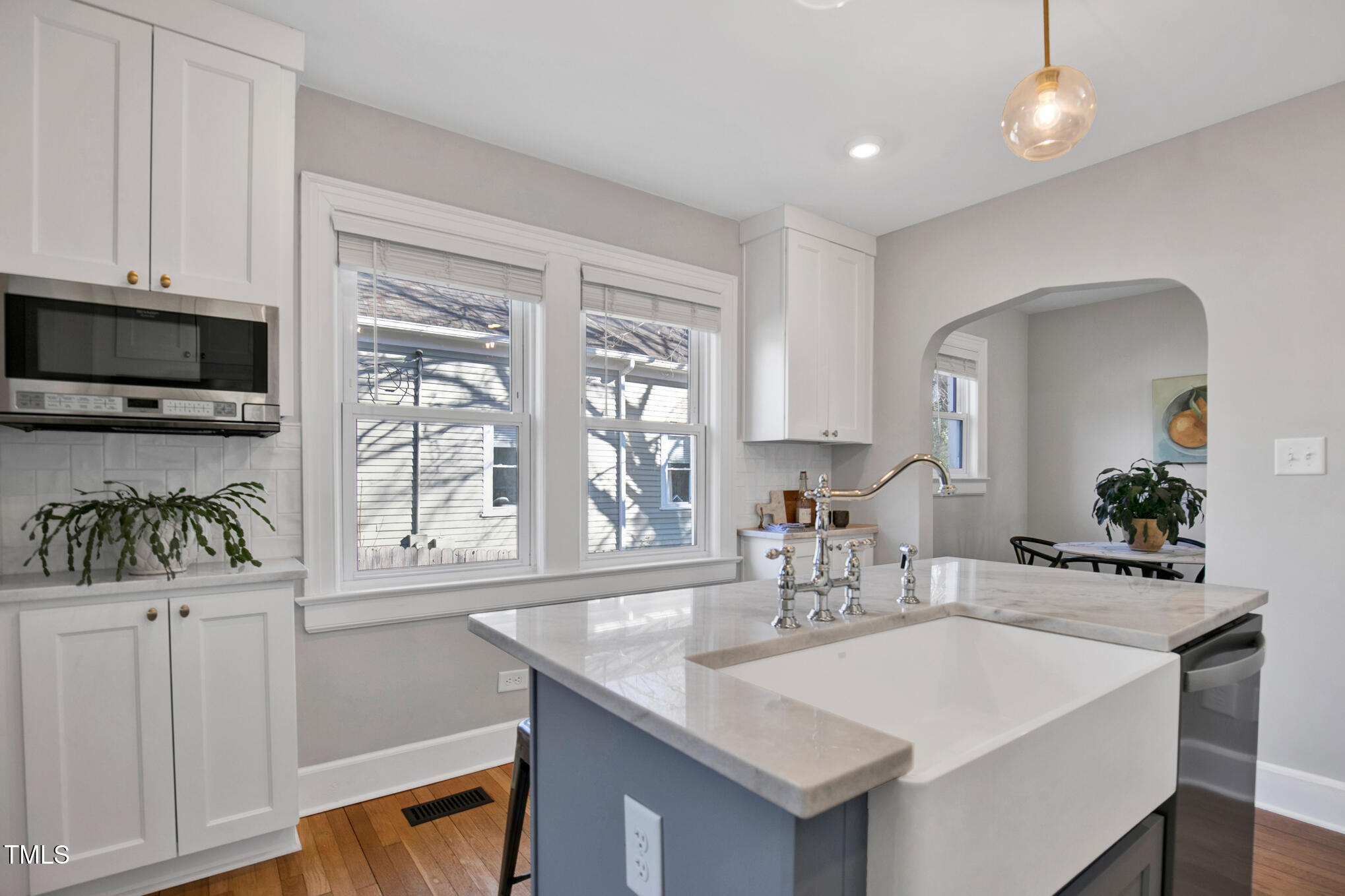 103 W Delafield Avenue