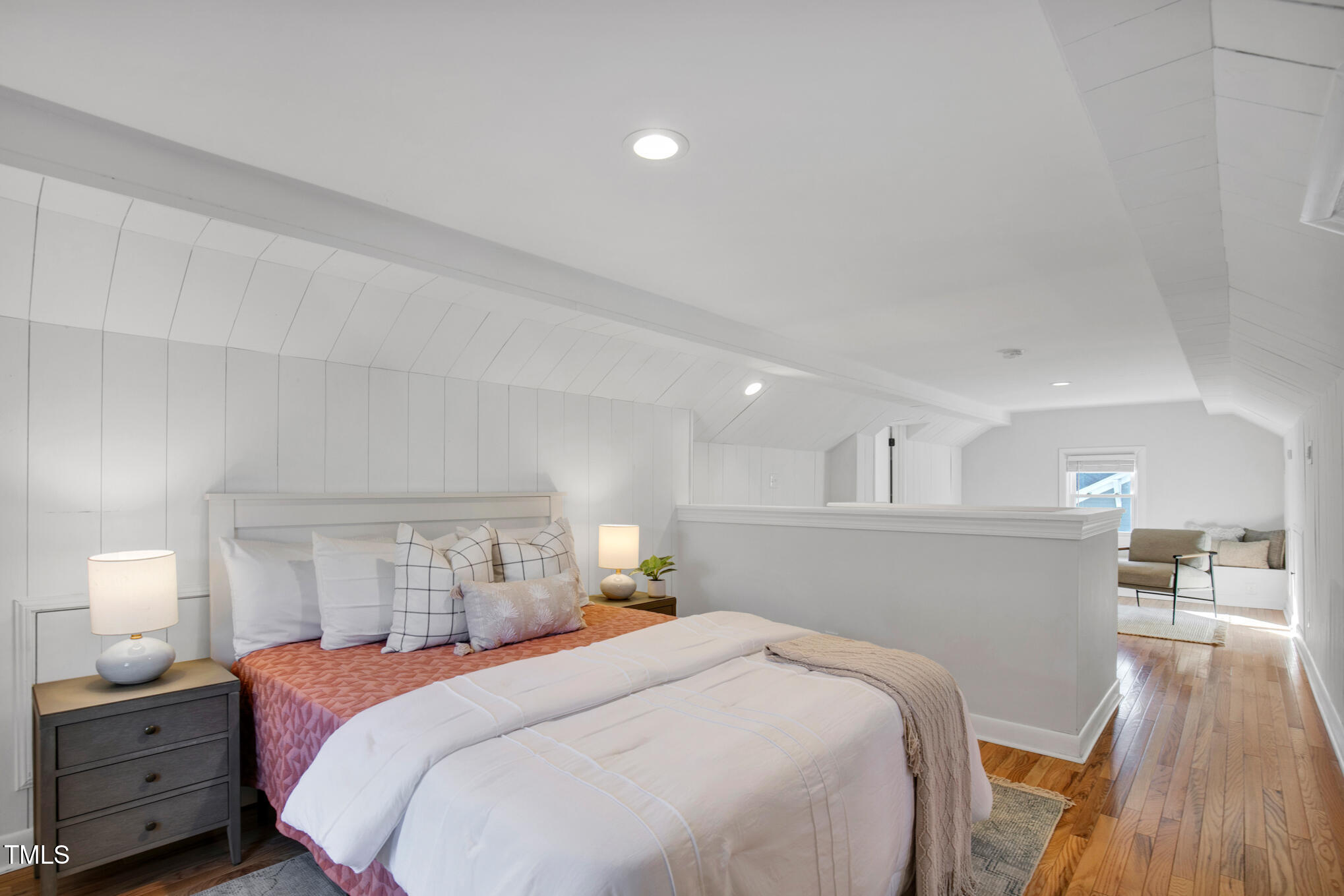 103 W Delafield Avenue