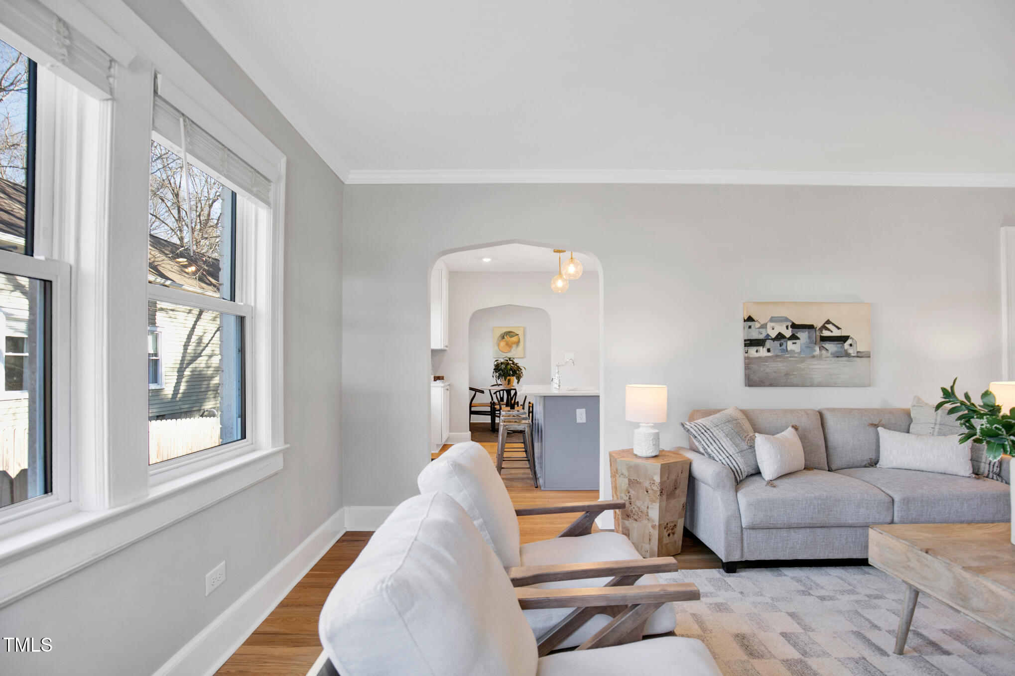 103 W Delafield Avenue