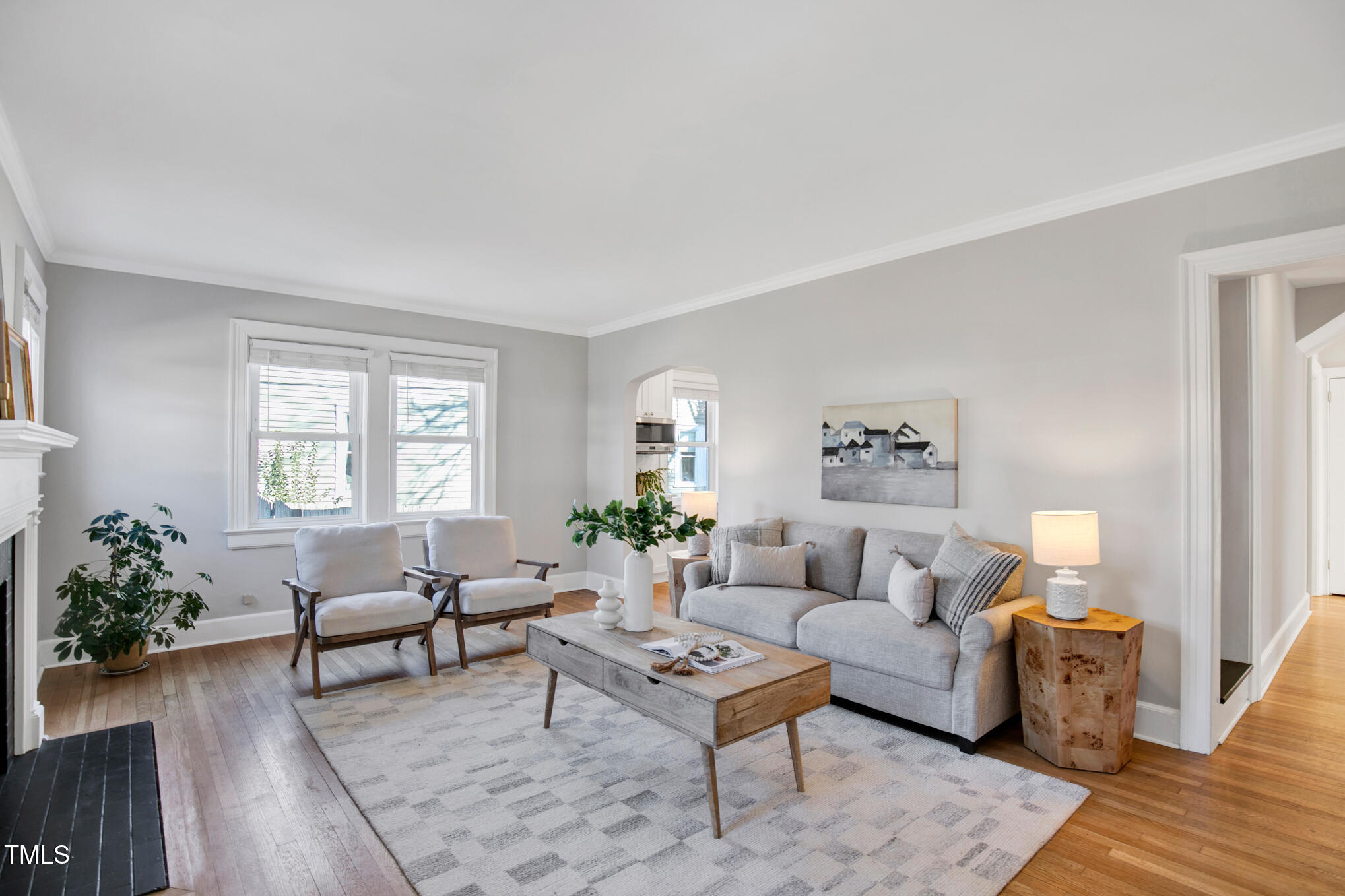 103 W Delafield Avenue