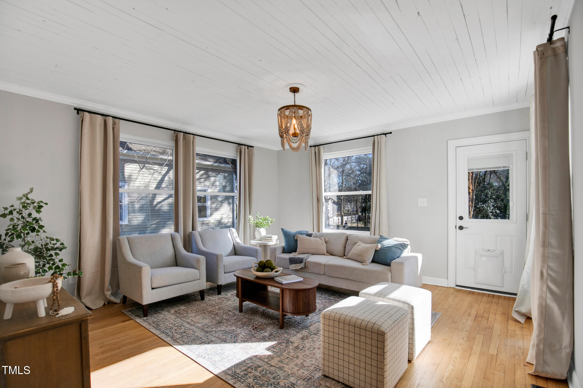103 W Delafield Avenue