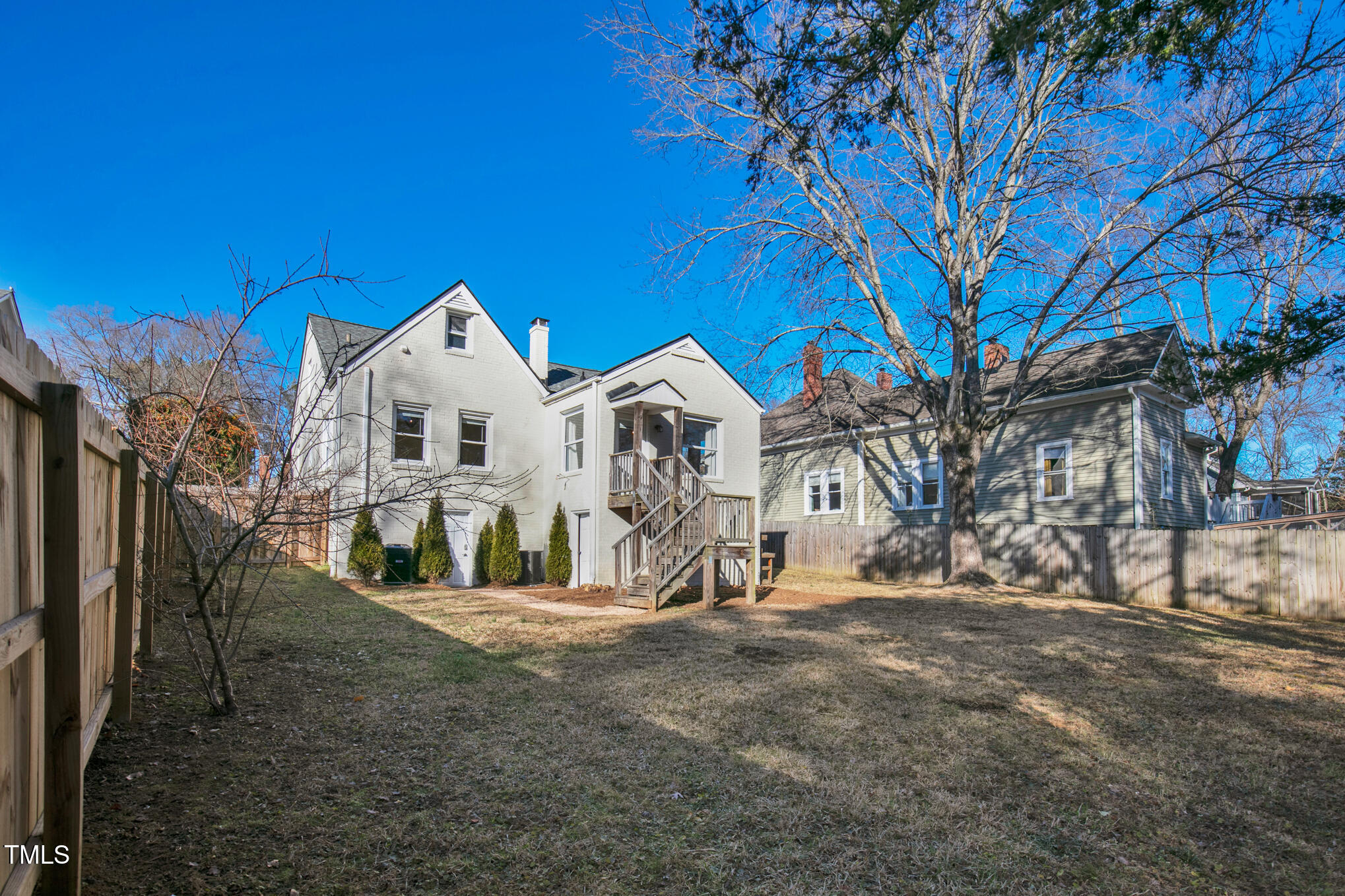 103 W Delafield Avenue