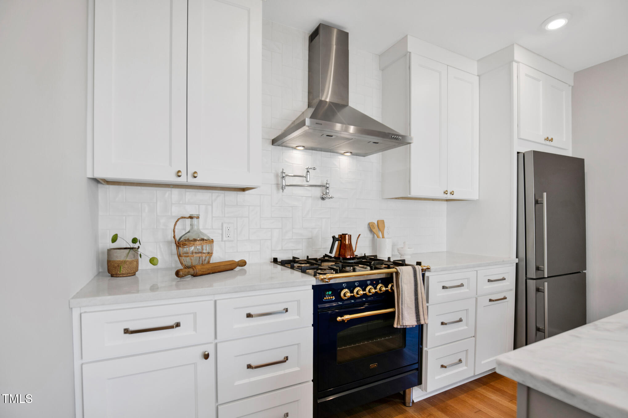 103 W Delafield Avenue
