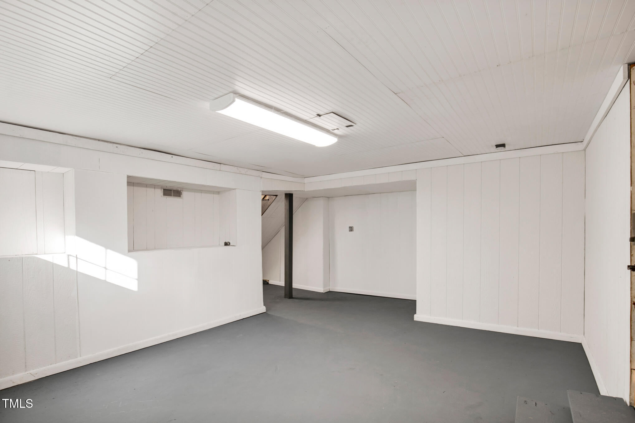 103 W Delafield Avenue