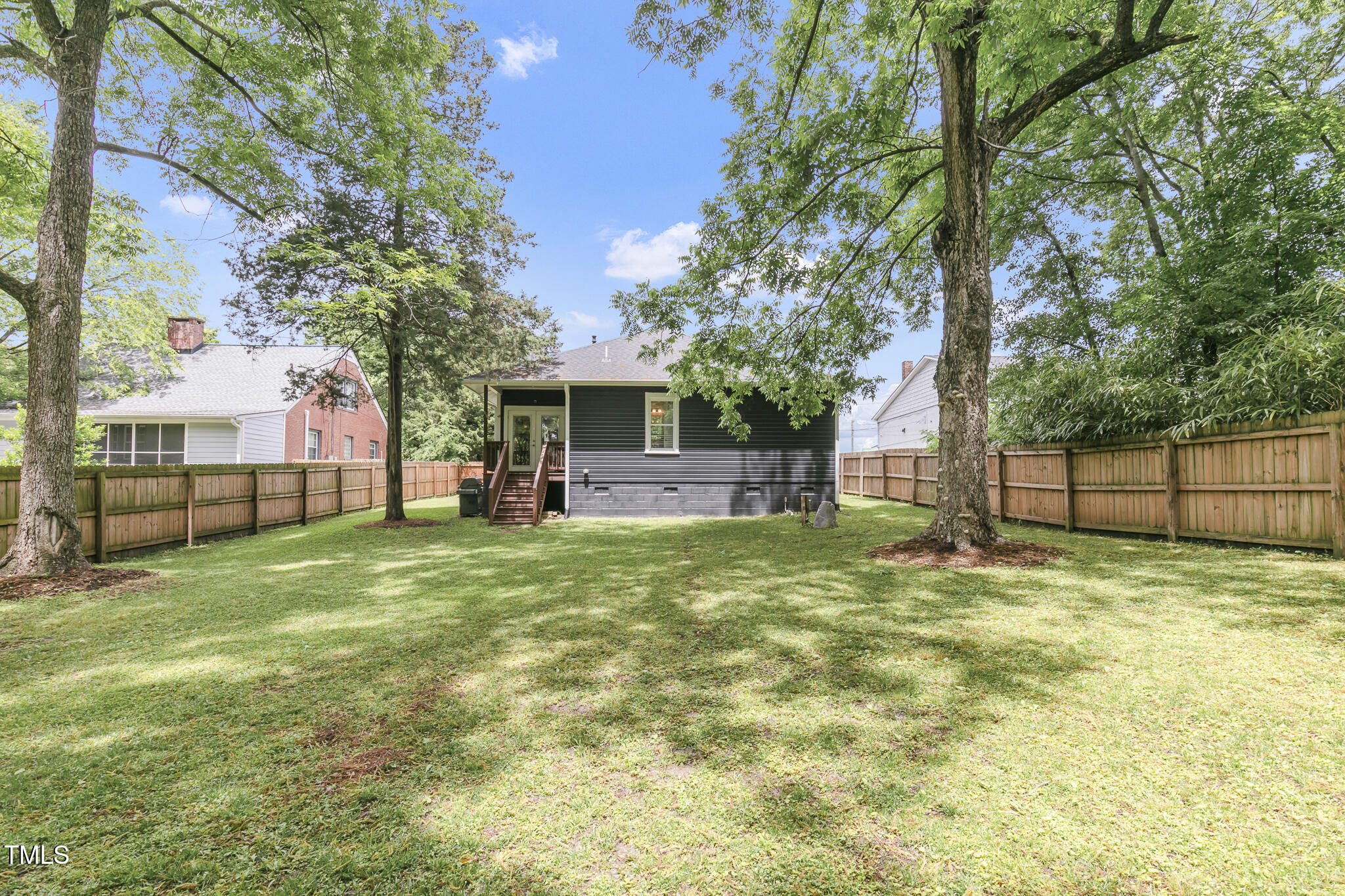 106 E Delafield Avenue