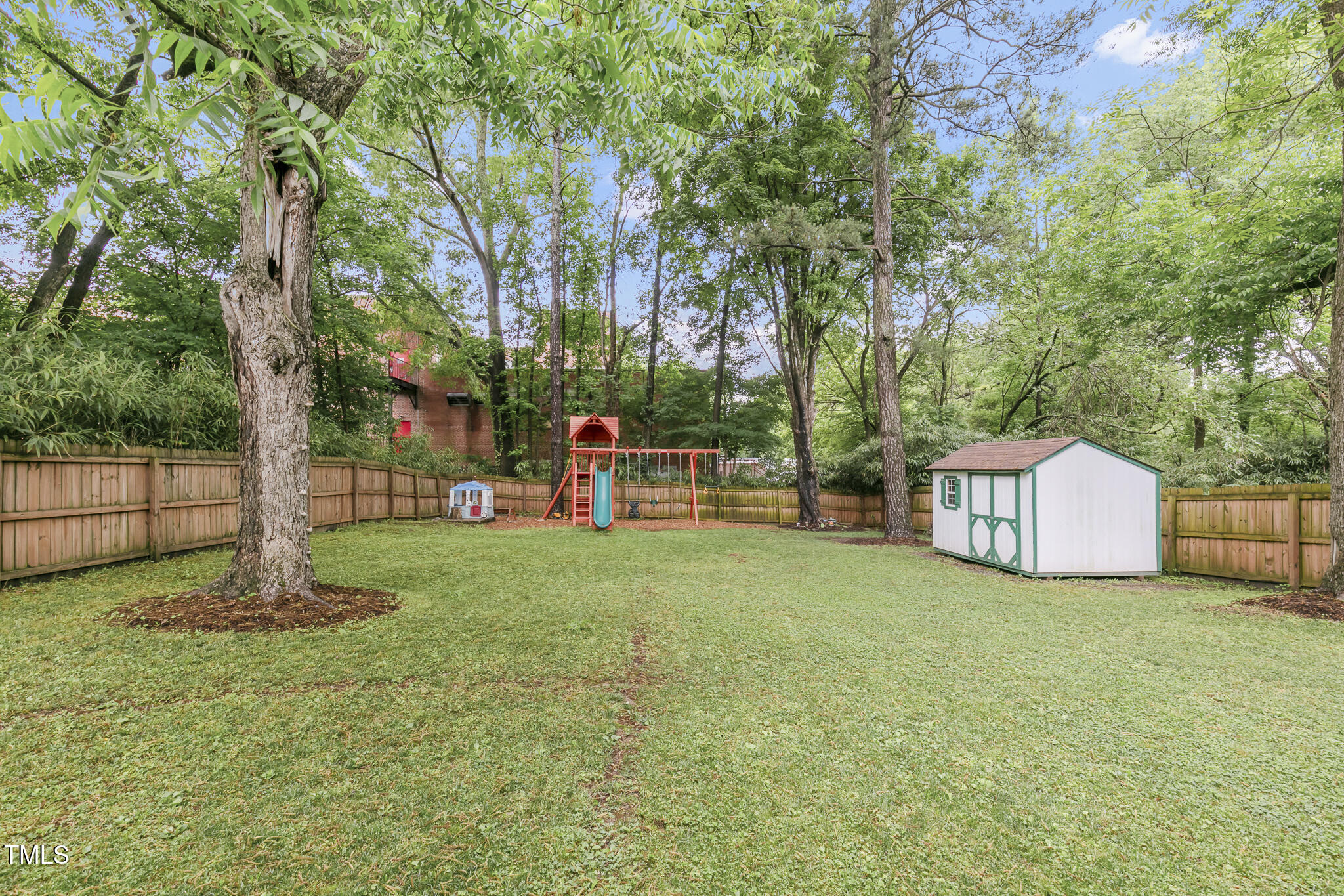 106 E Delafield Avenue