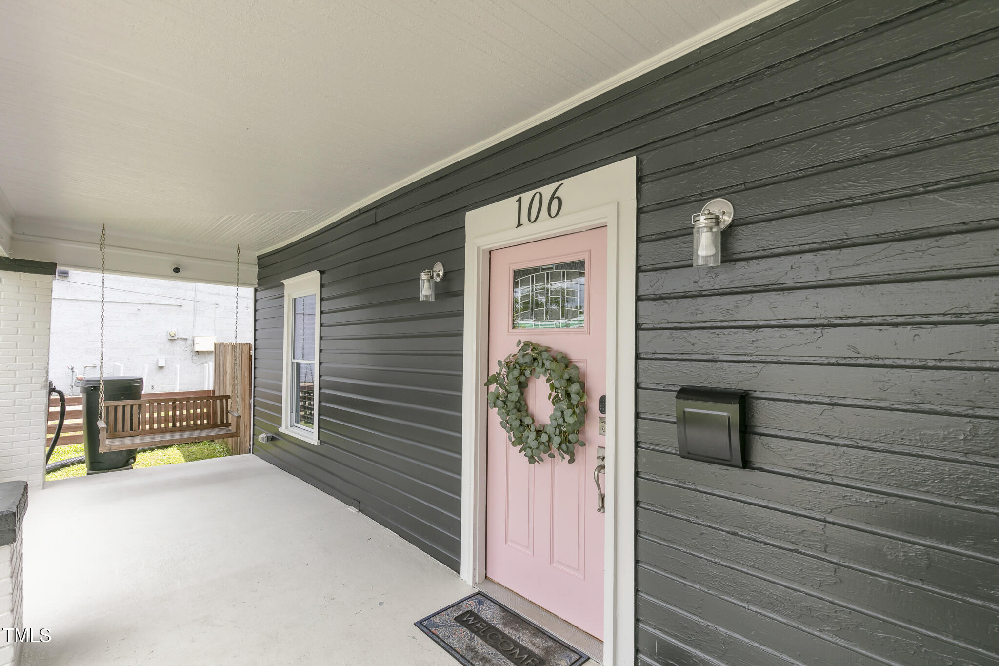 106 E Delafield Avenue