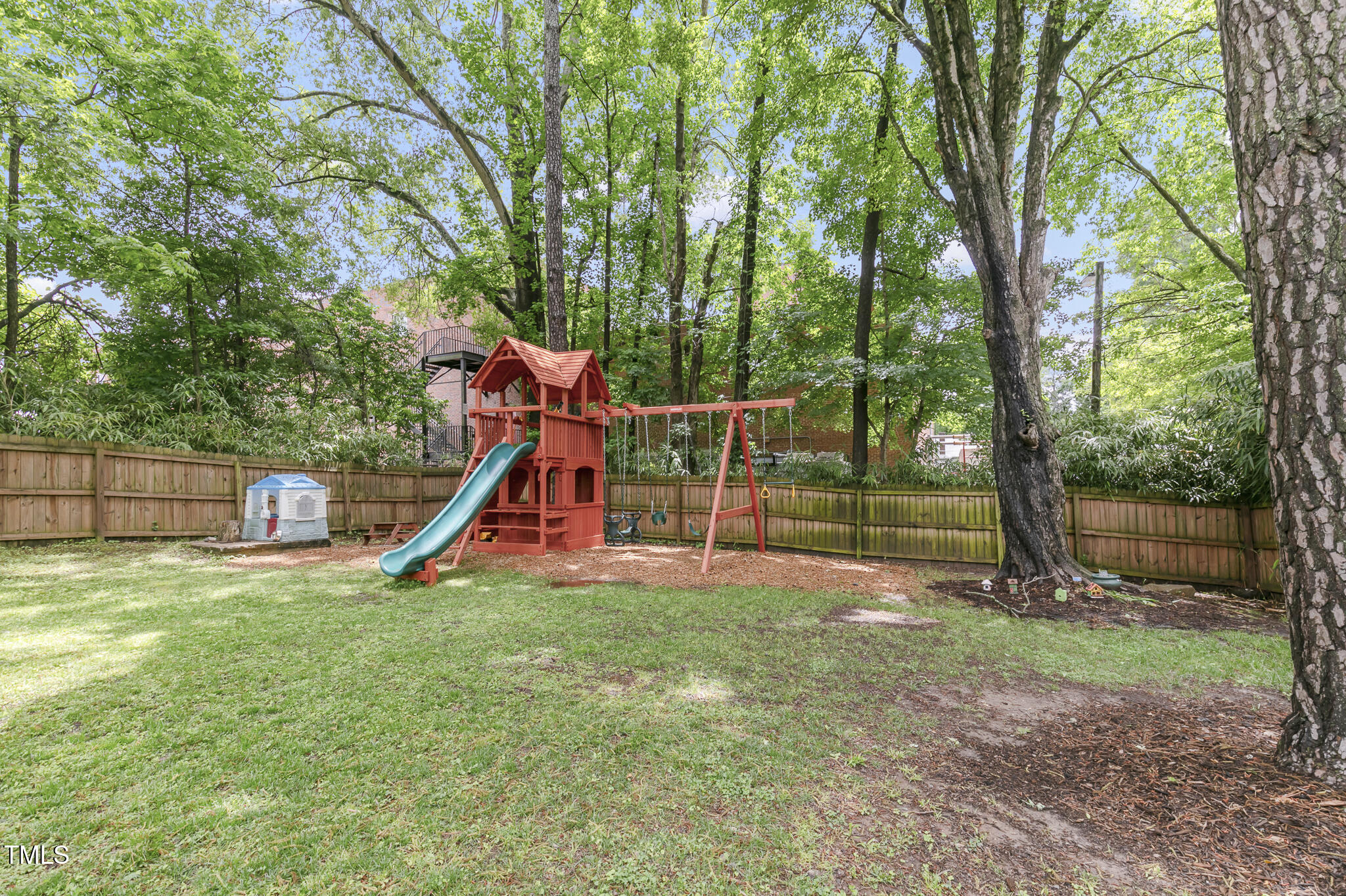 106 E Delafield Avenue