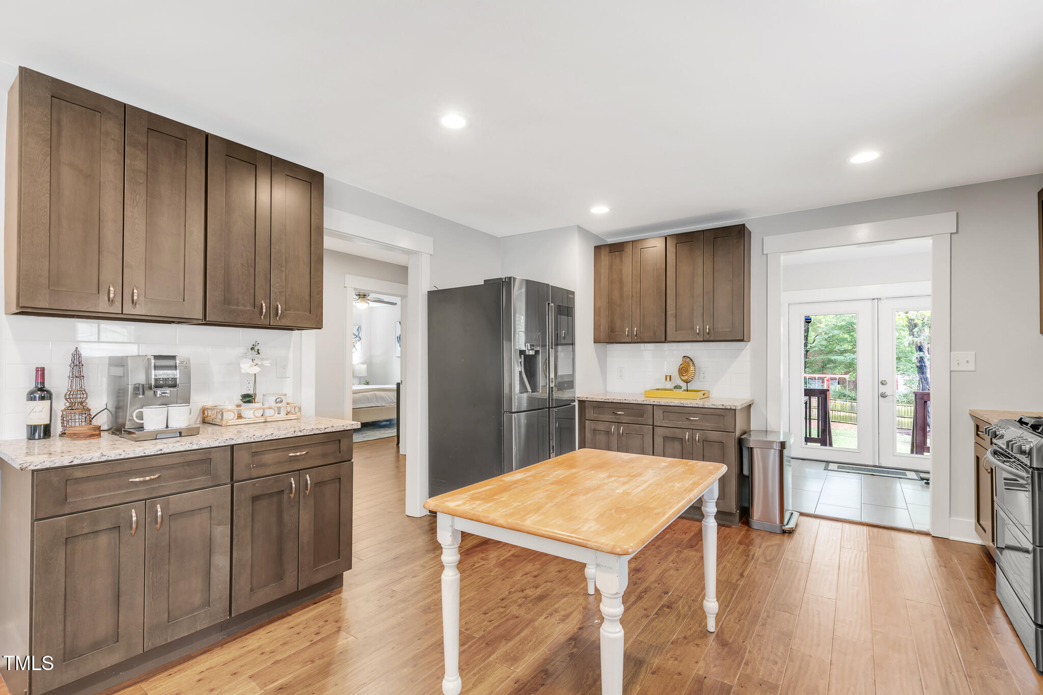 106 E Delafield Avenue