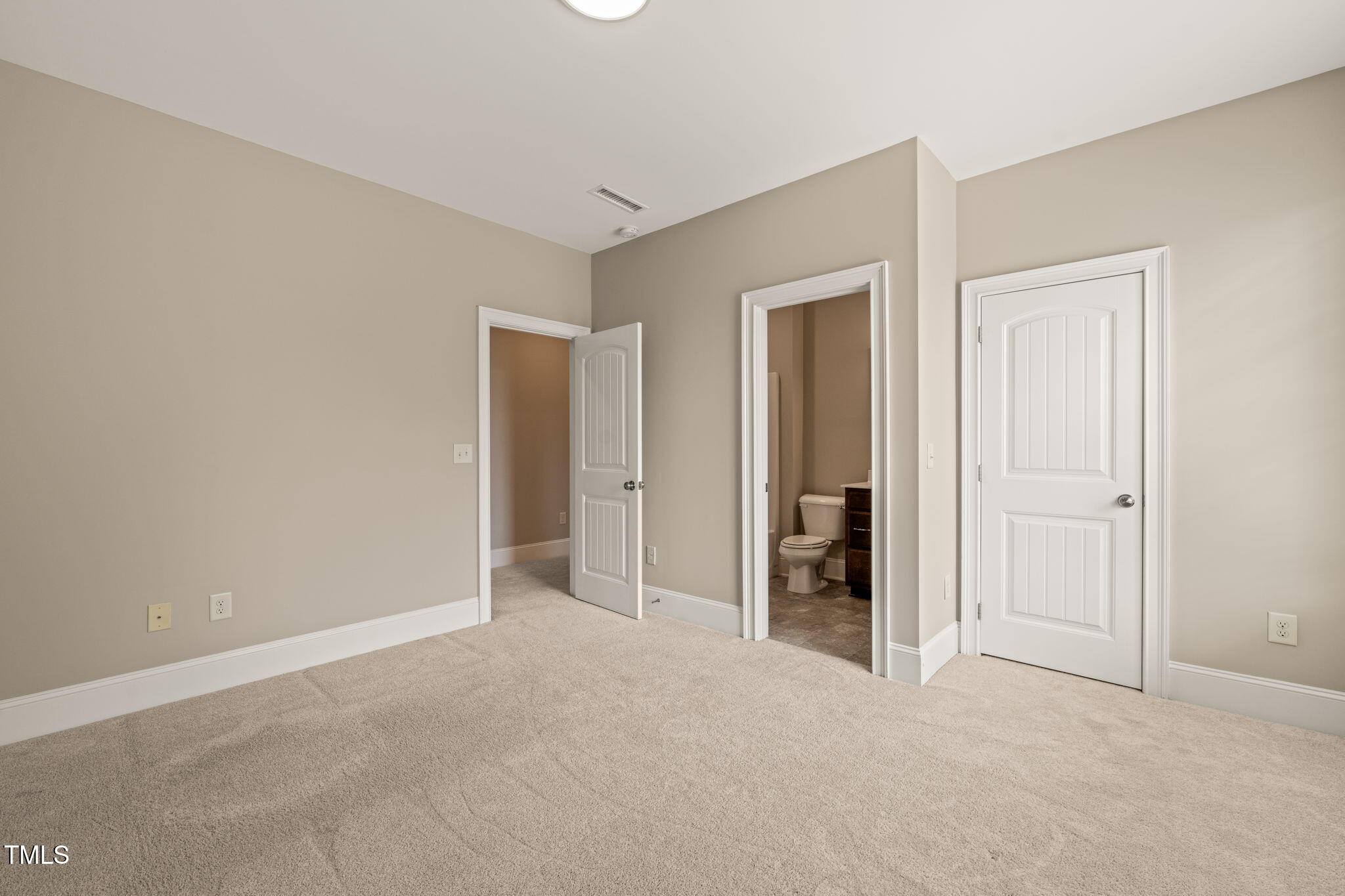 900 Green Oaks Parkway