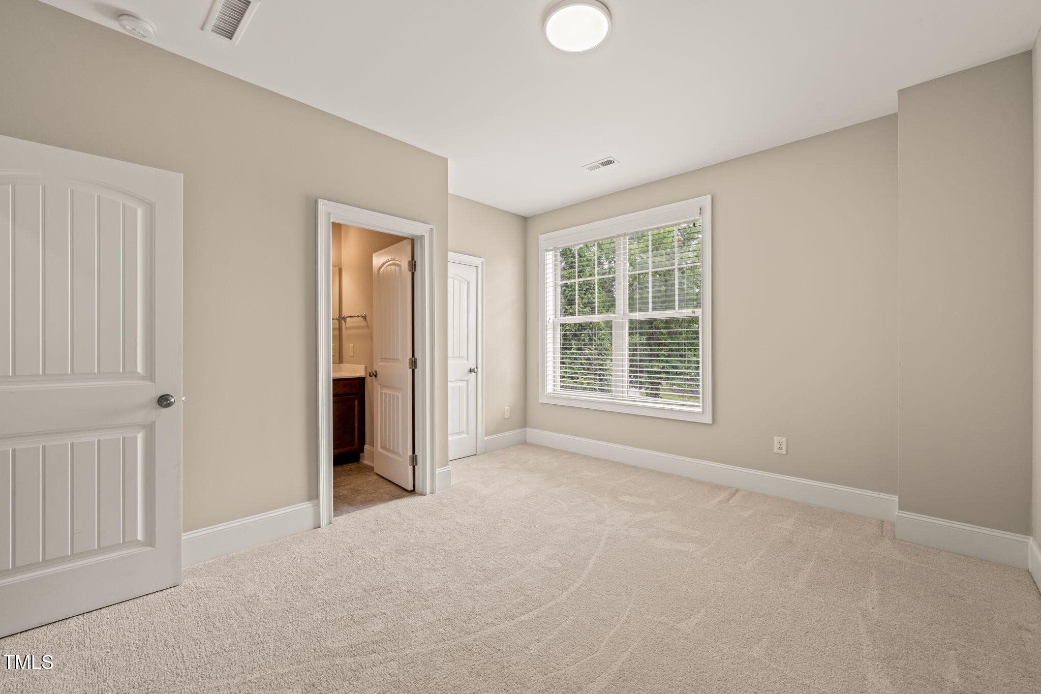 900 Green Oaks Parkway