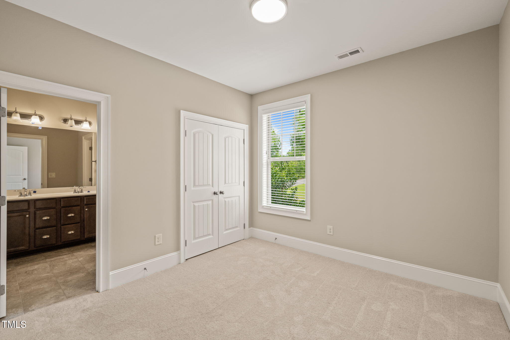 900 Green Oaks Parkway
