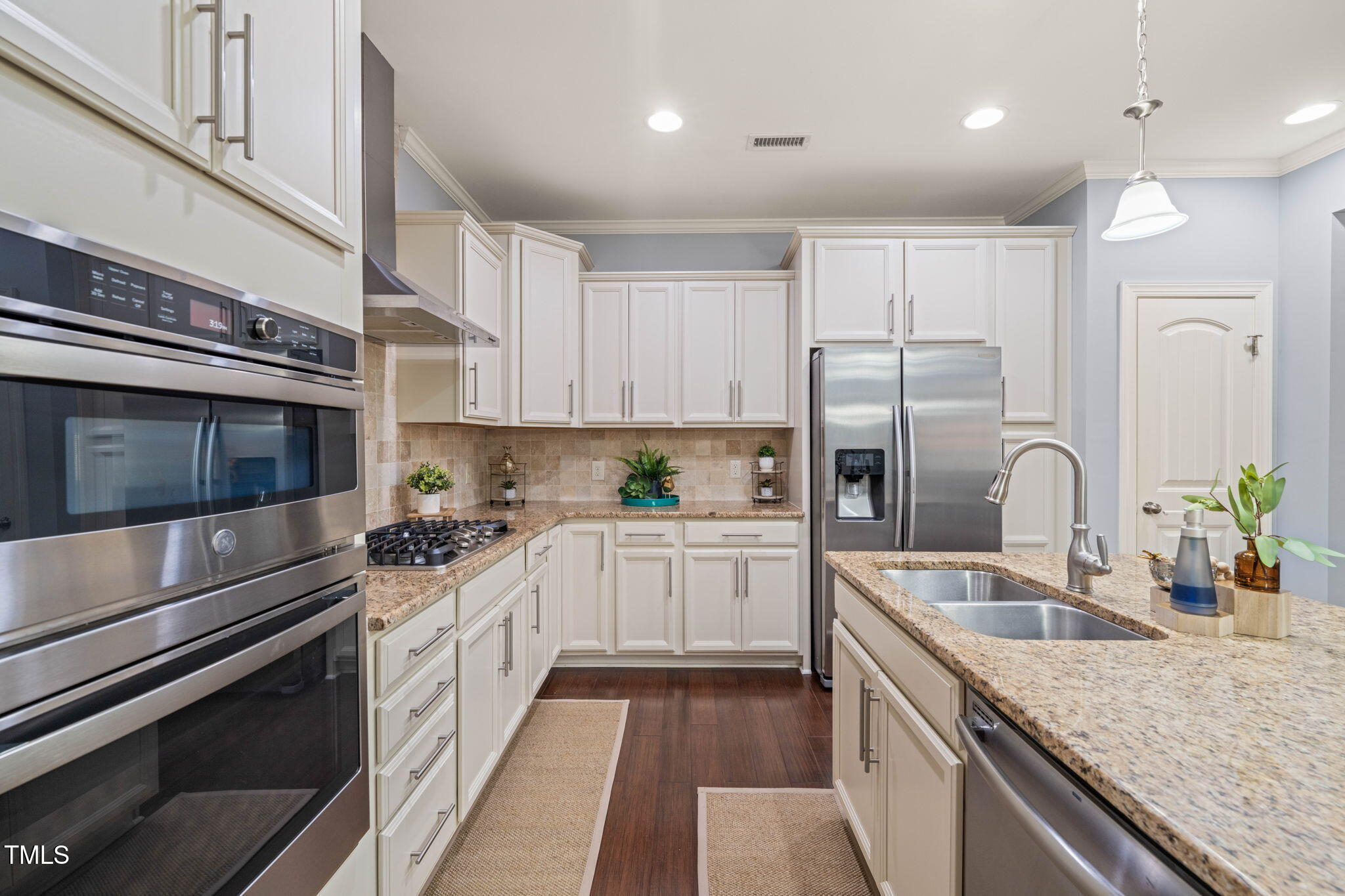 108 Hundred Oaks Lane
