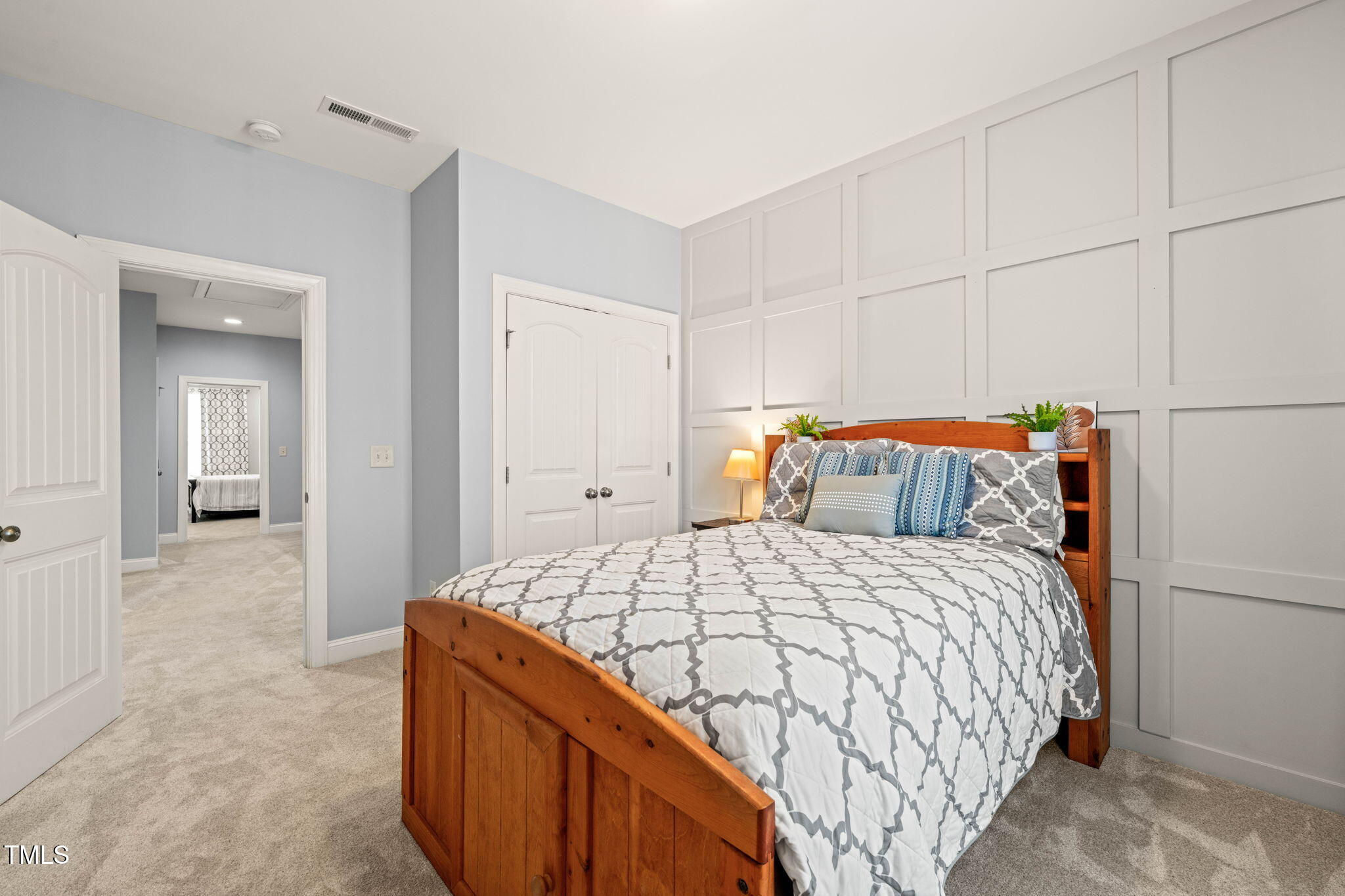 108 Hundred Oaks Lane