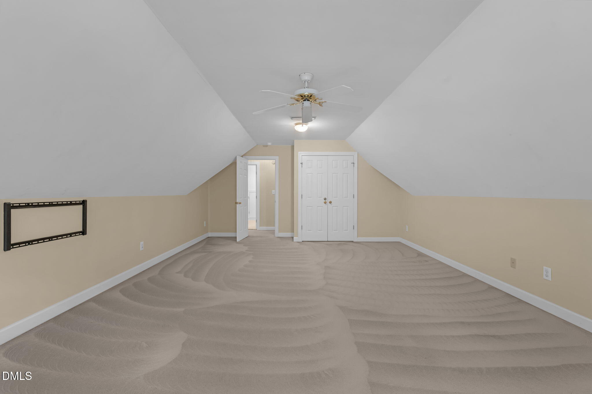 5309 Shoreline Court