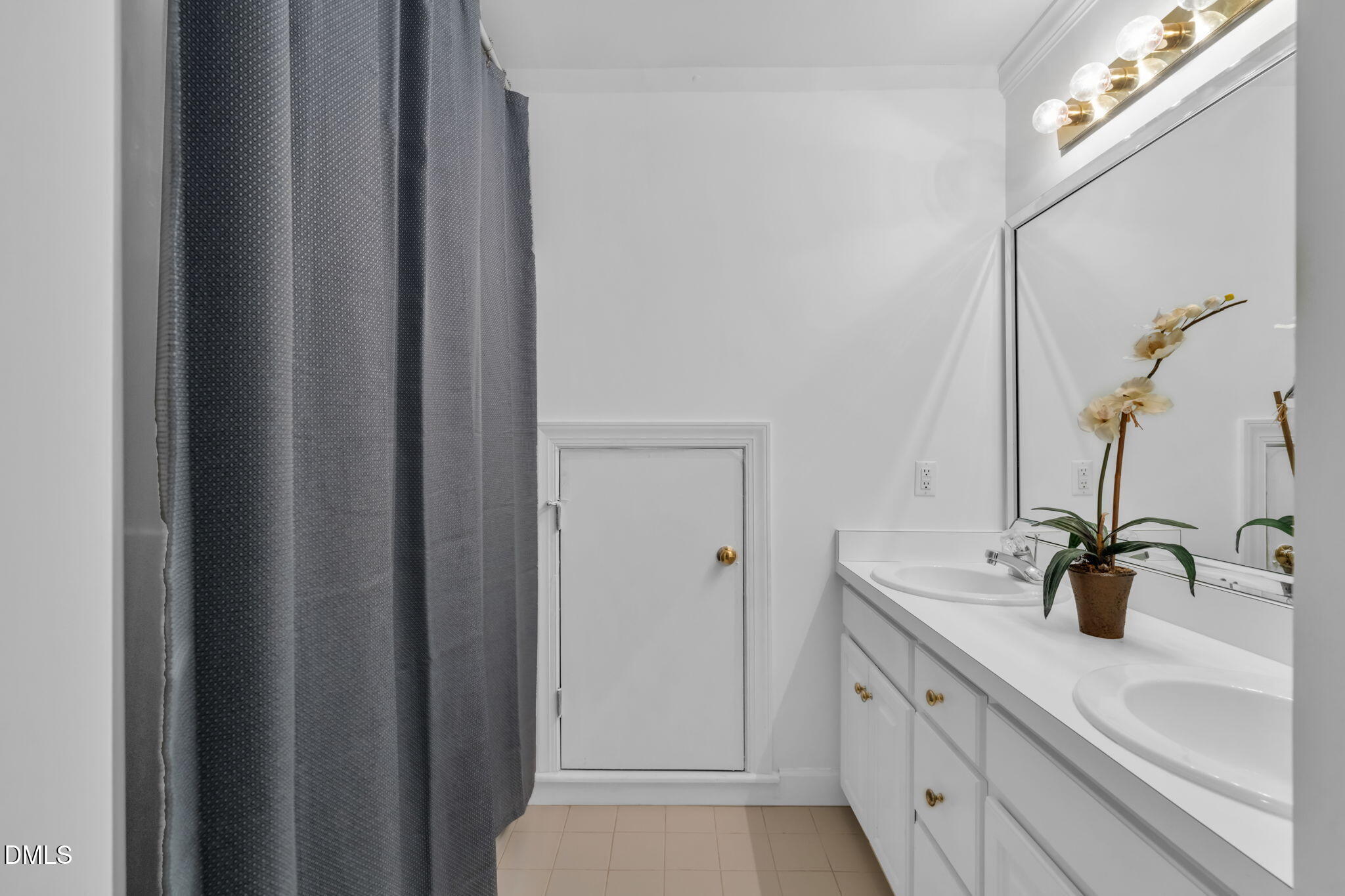 5309 Shoreline Court