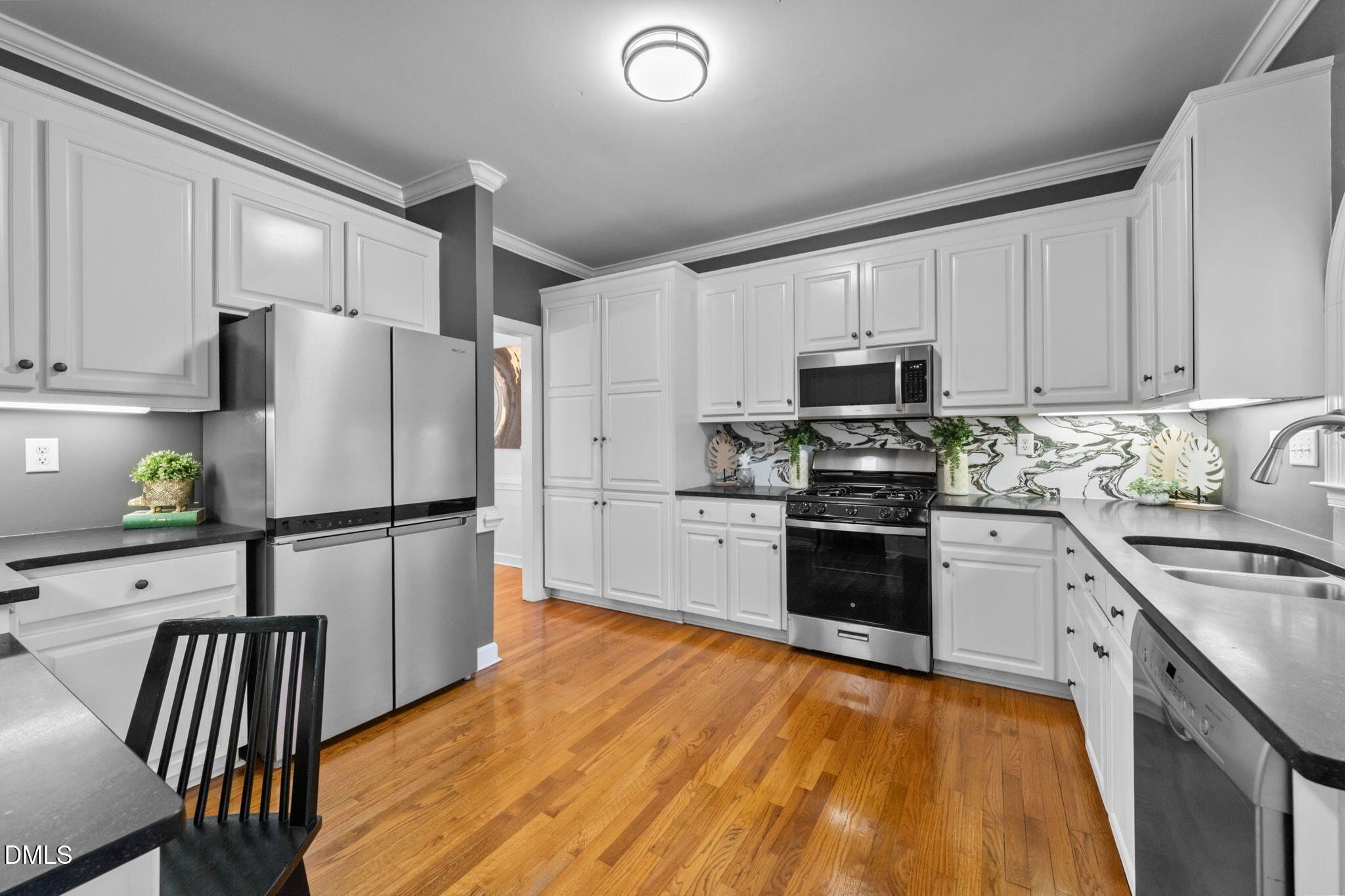 5309 Shoreline Court