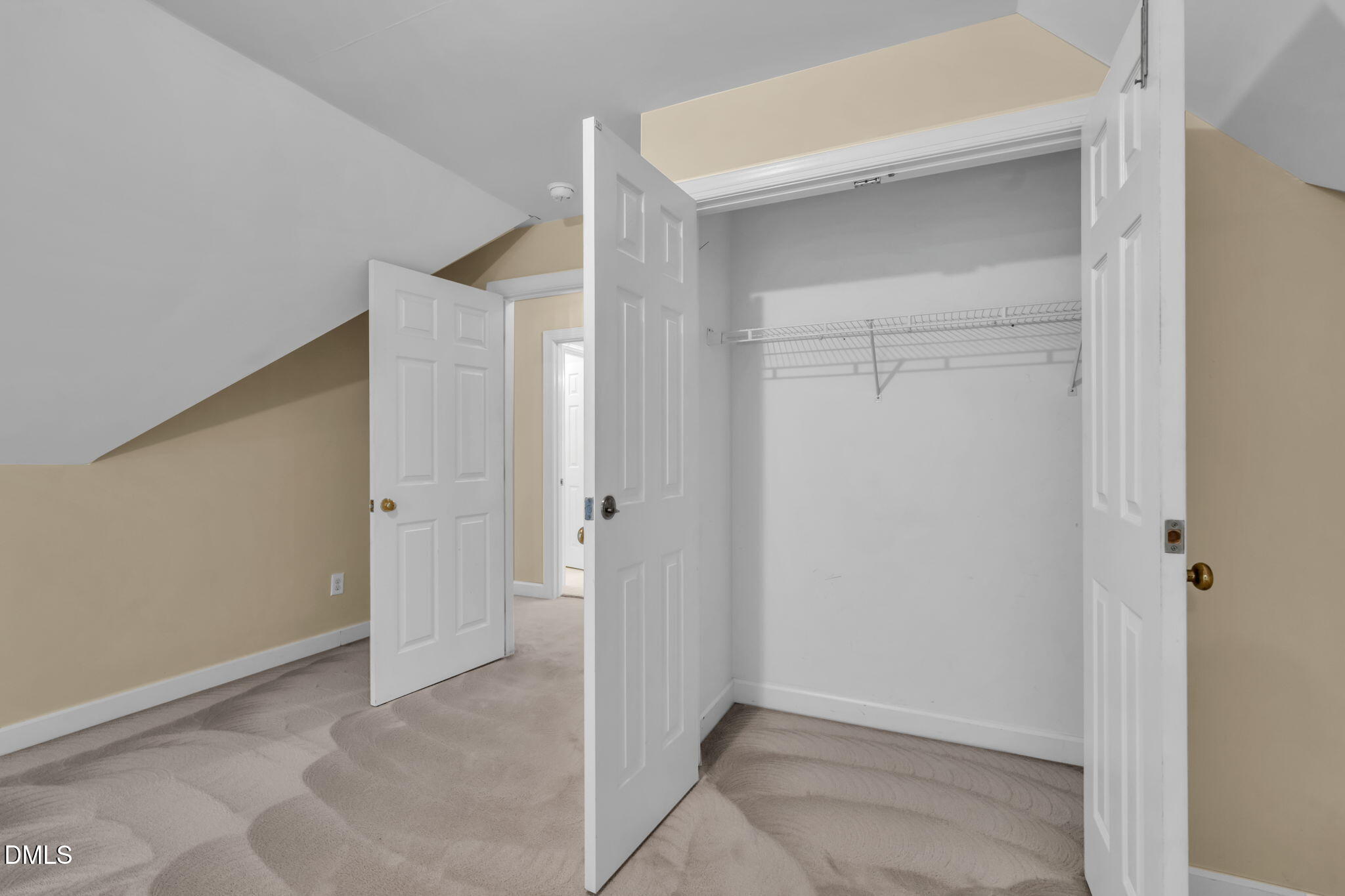 5309 Shoreline Court