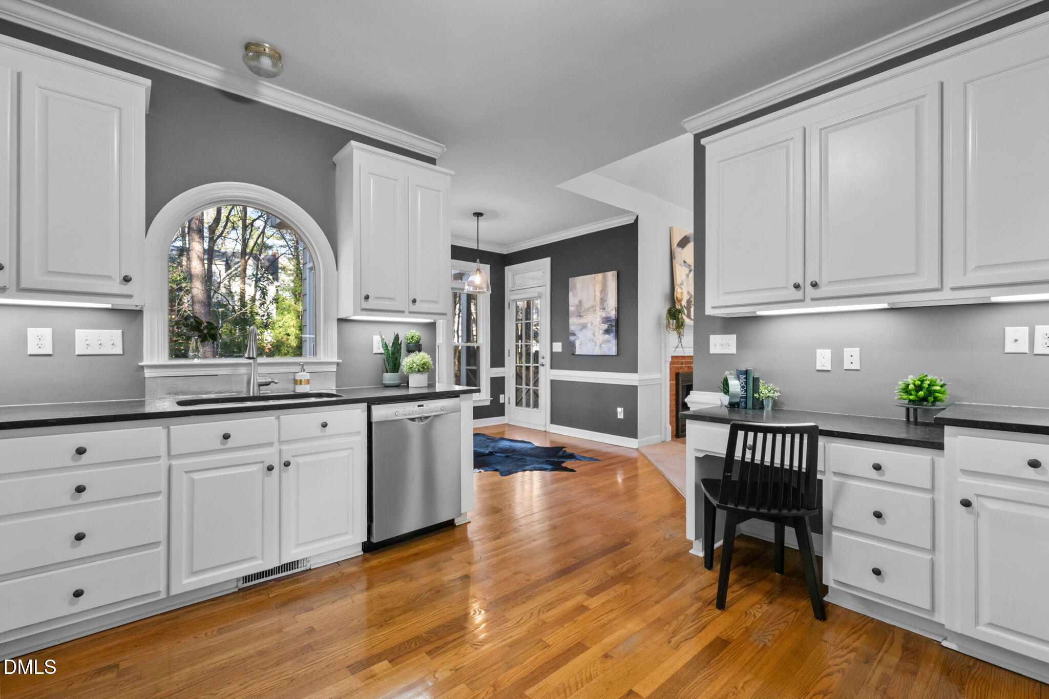 5309 Shoreline Court