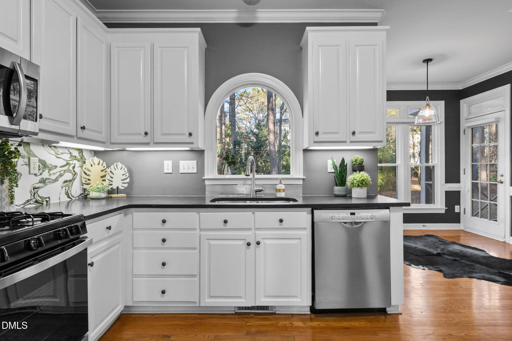 5309 Shoreline Court