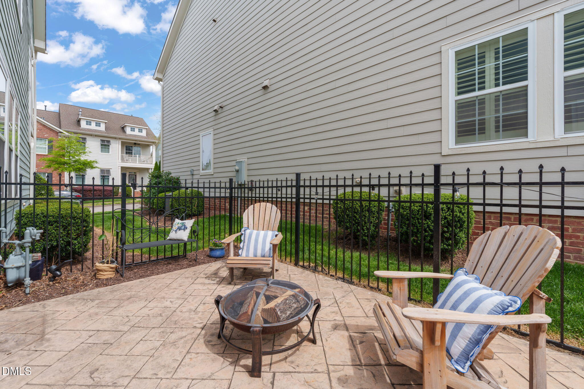 208 Whisk Fern Way