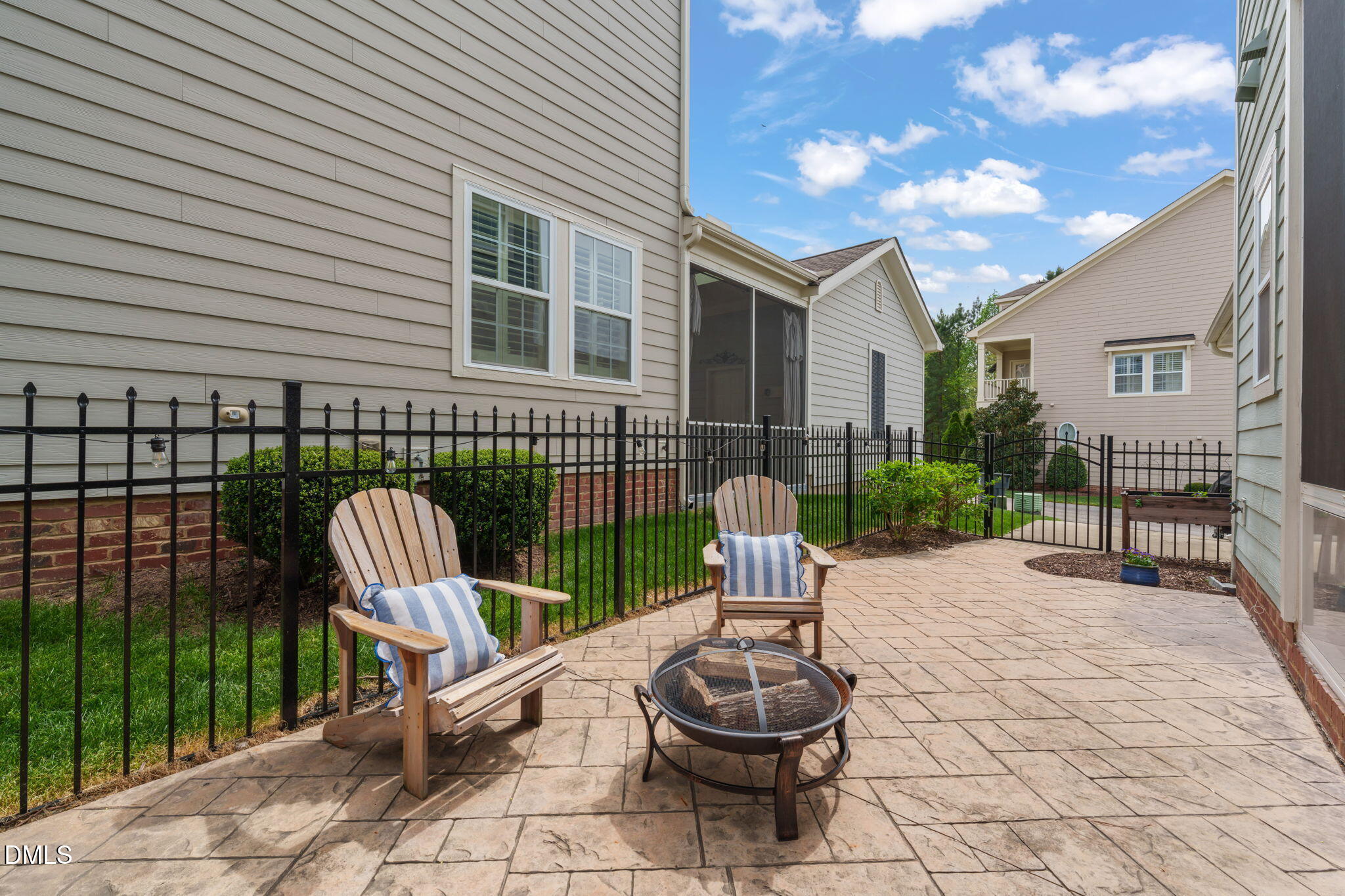 208 Whisk Fern Way